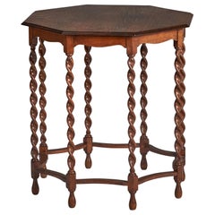 Table d'appoint Nordiska Kompaniet, chêne, Suède, années 1920