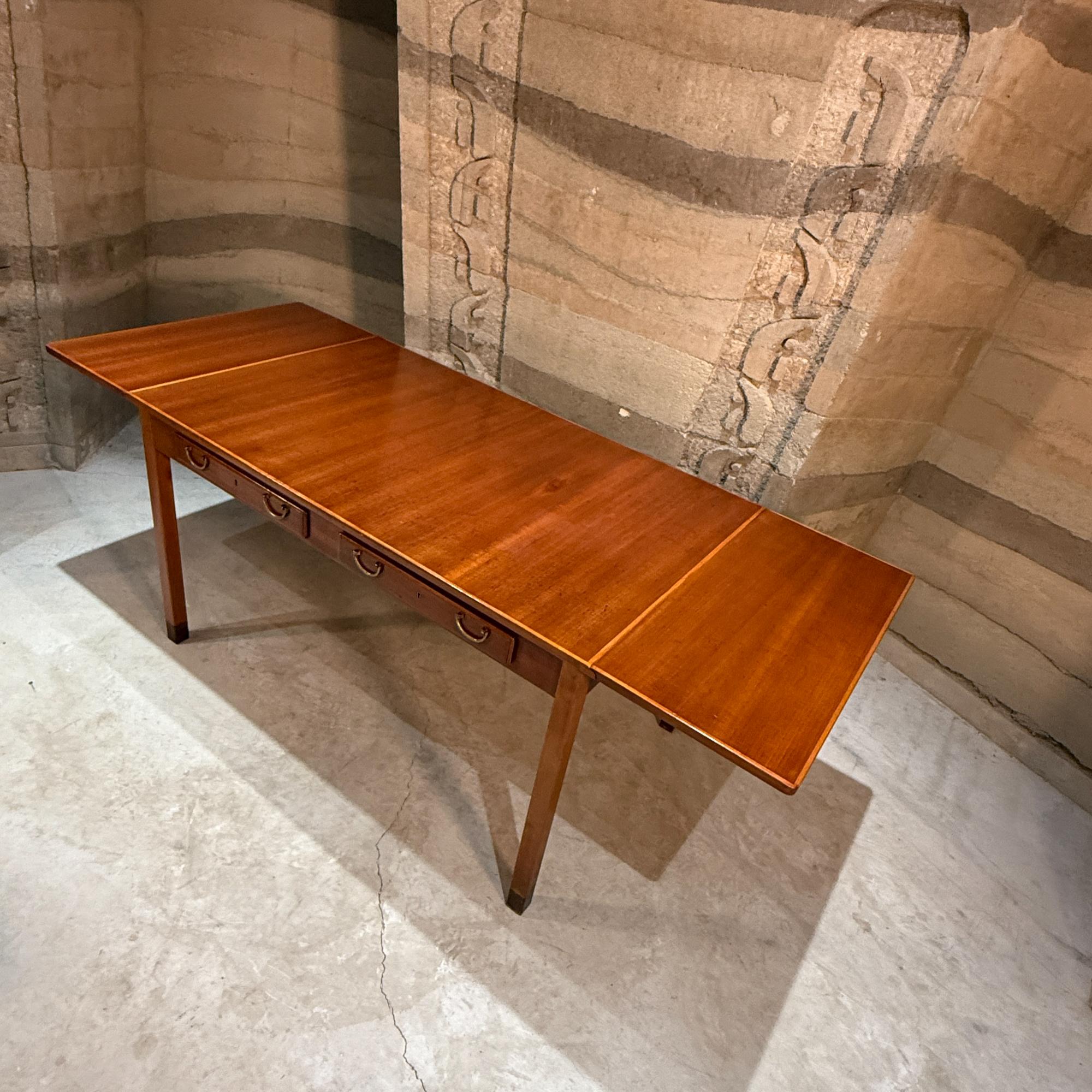 Scandinavo moderno Scrivania in teak Nordiska Kompaniet David Rosen Svezia The Modern Scandinavian in vendita