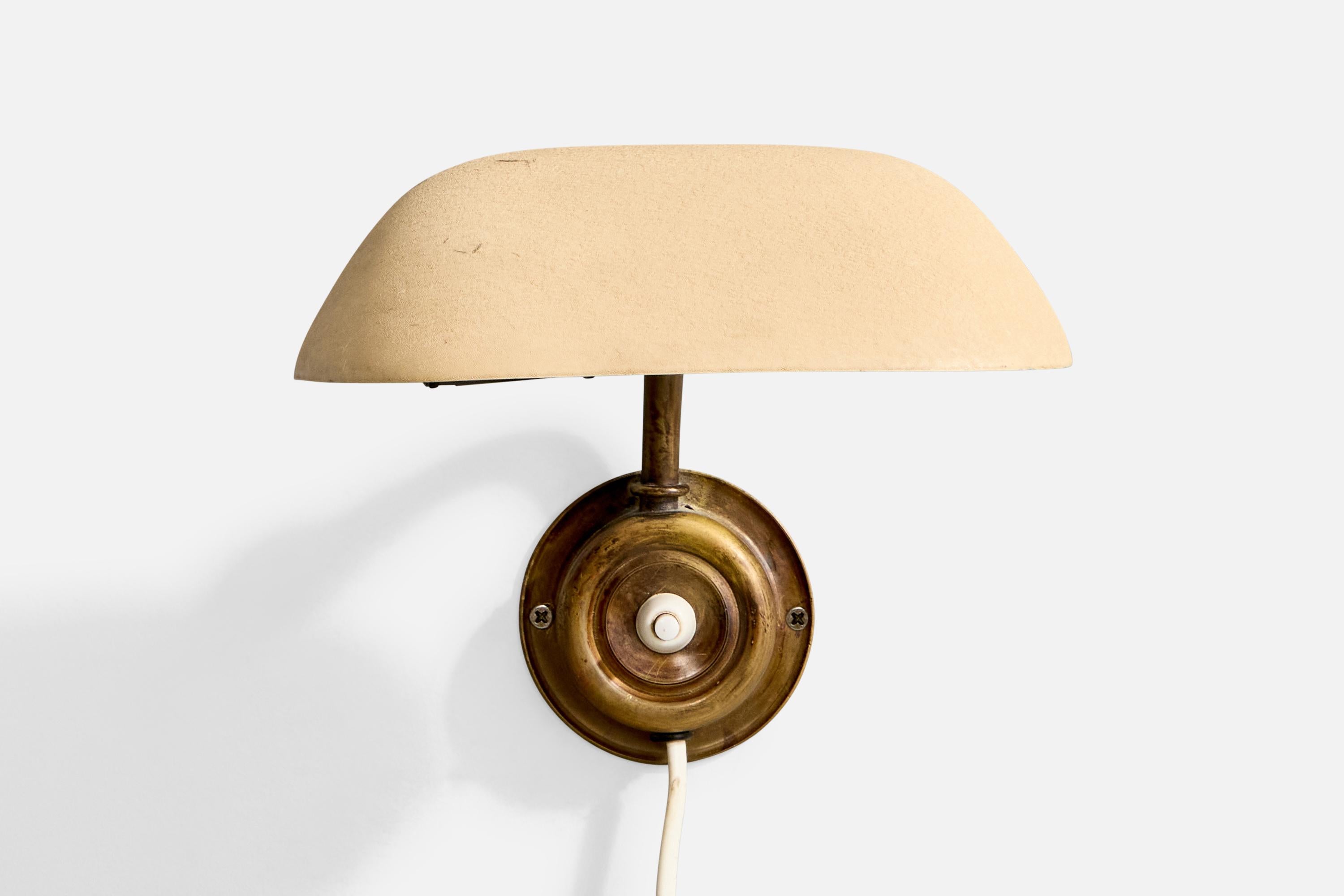 Scandinave moderne Nordiska Kompaniet, Wall Light, laiton, métal, Suède, années 1940 en vente