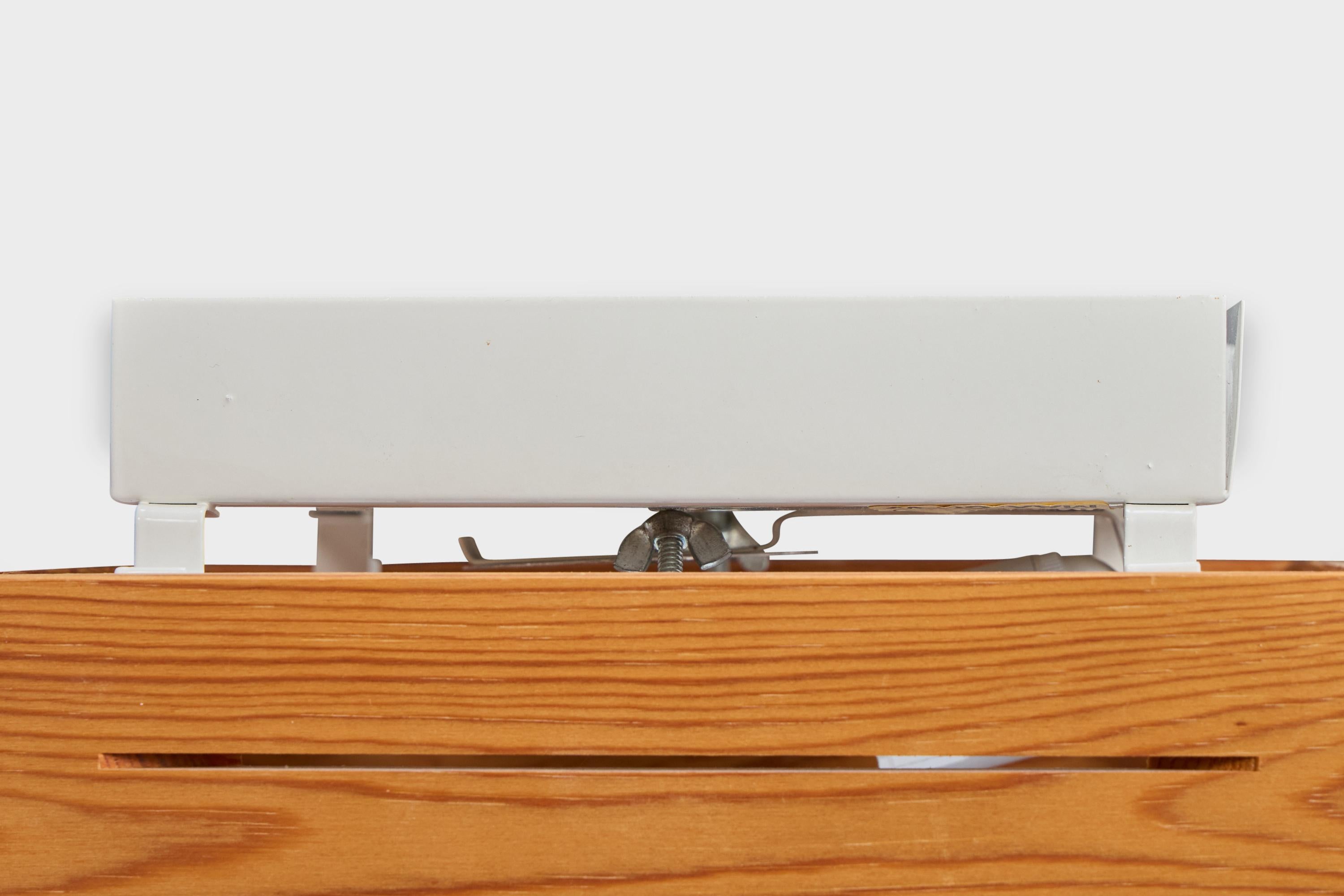 Fine XX secolo Nordlux, Lampada a incasso, Pino, Metallo, Svezia, anni '80 in vendita