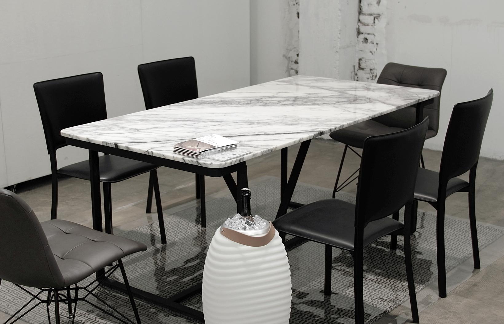 NORDST JERRY Dining Table, Italian Green Lightning Marble, Danish Modern Design For Sale 2
