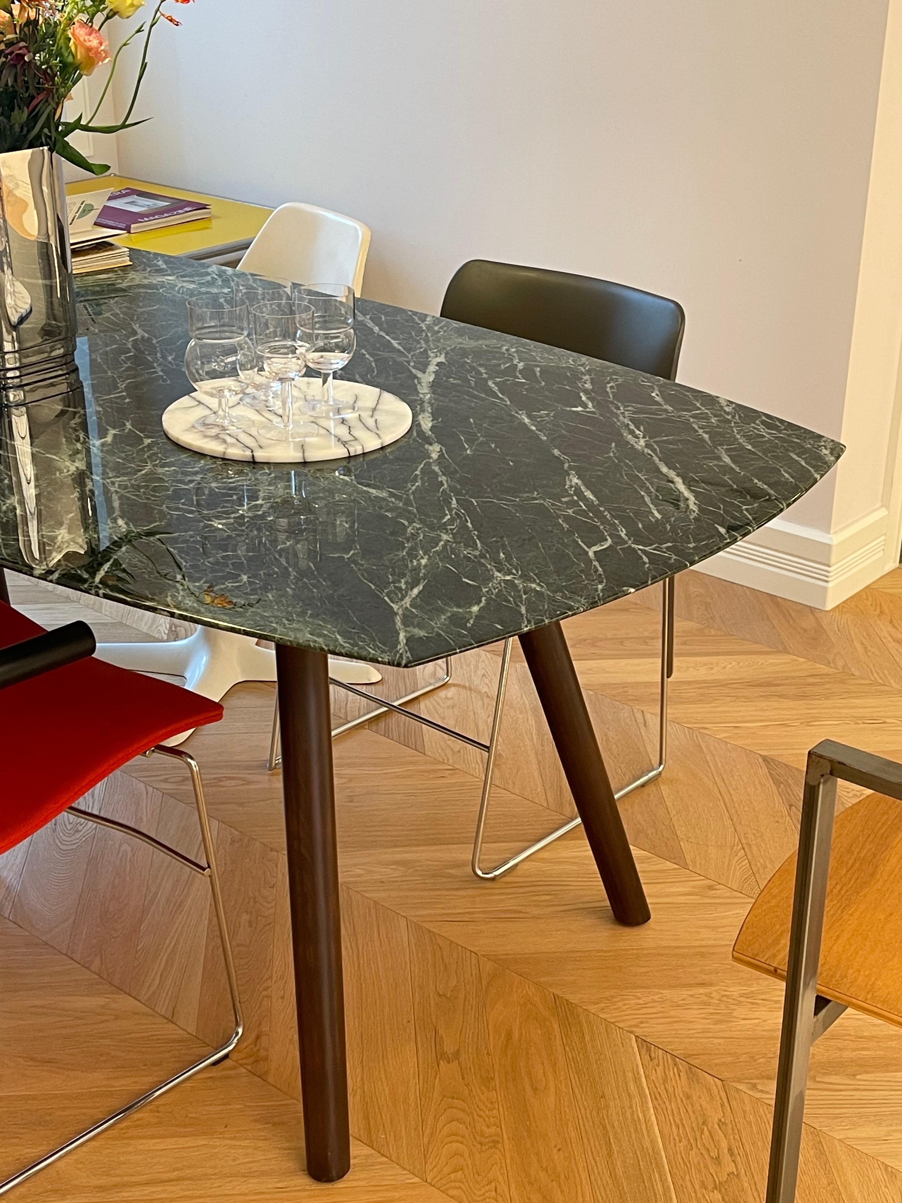 Table à manger NORDST POUL, marbre blanc Montain italien, design moderne danois en vente 7