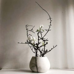 NORDST STANLEY Kleine Vase, italienischer schwarzer Adlermarmor, dänisches modernes Design