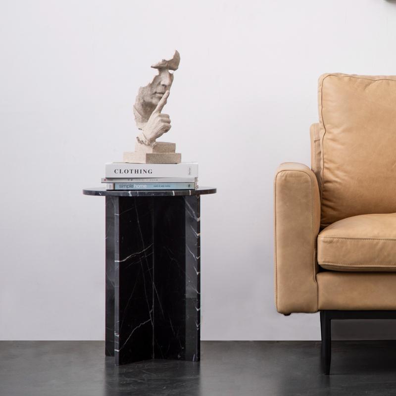 Table d'appoint NORDST T-Round, marbre blanc de montagne italien, design moderne danois en vente 2