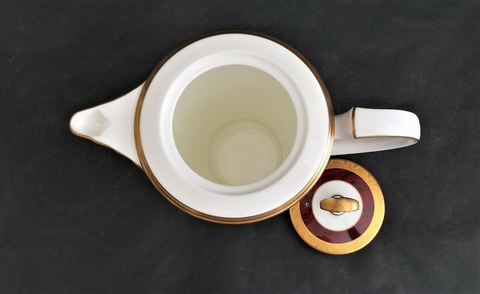 Late 20th Century Noritake Hemingway Bone China Coffee Tea Pot with Lid