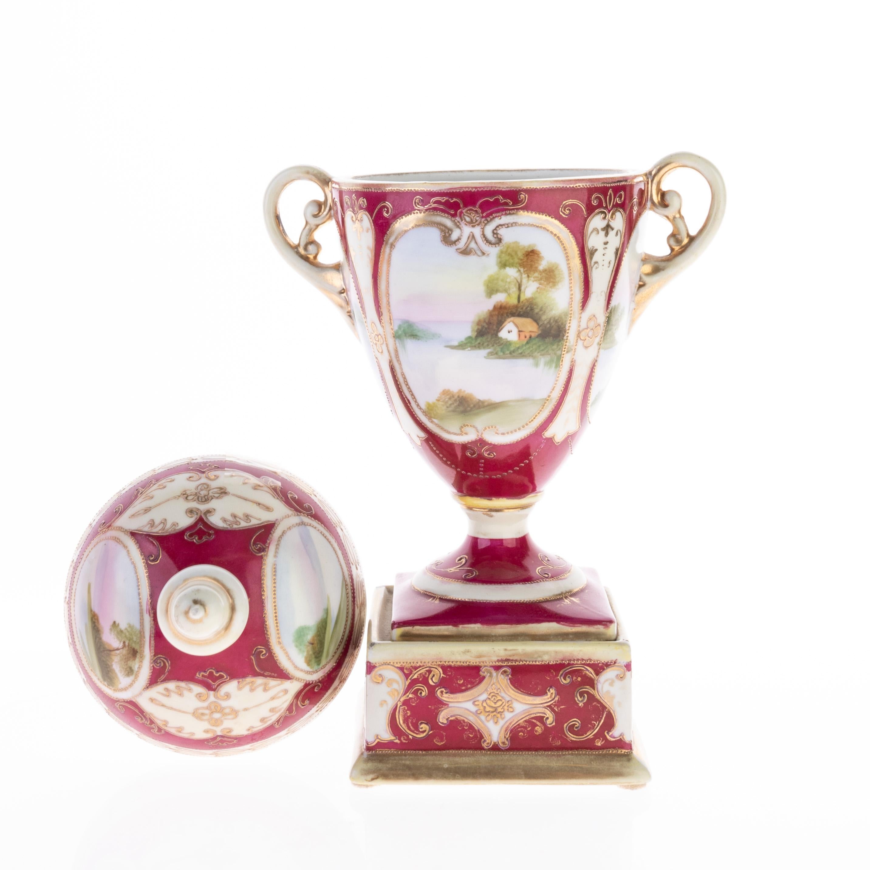 Porcellana Noritake, vaso giapponese in porcellana con coperchio e smalto dipinto a mano in vendita