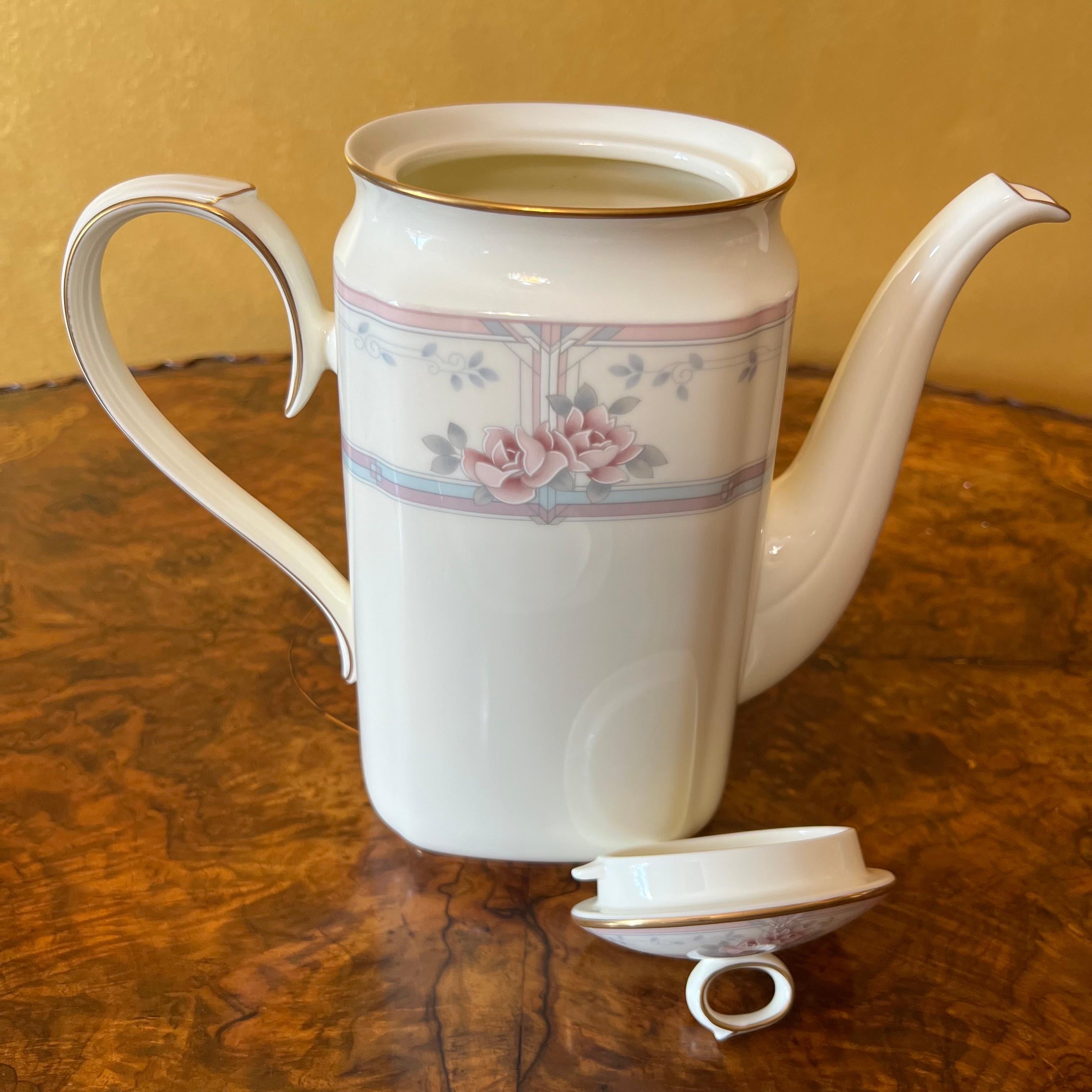 Noritake Magnificence-Couchtisch, Milch- und Zuckerteller-Set (20. Jahrhundert) im Angebot
