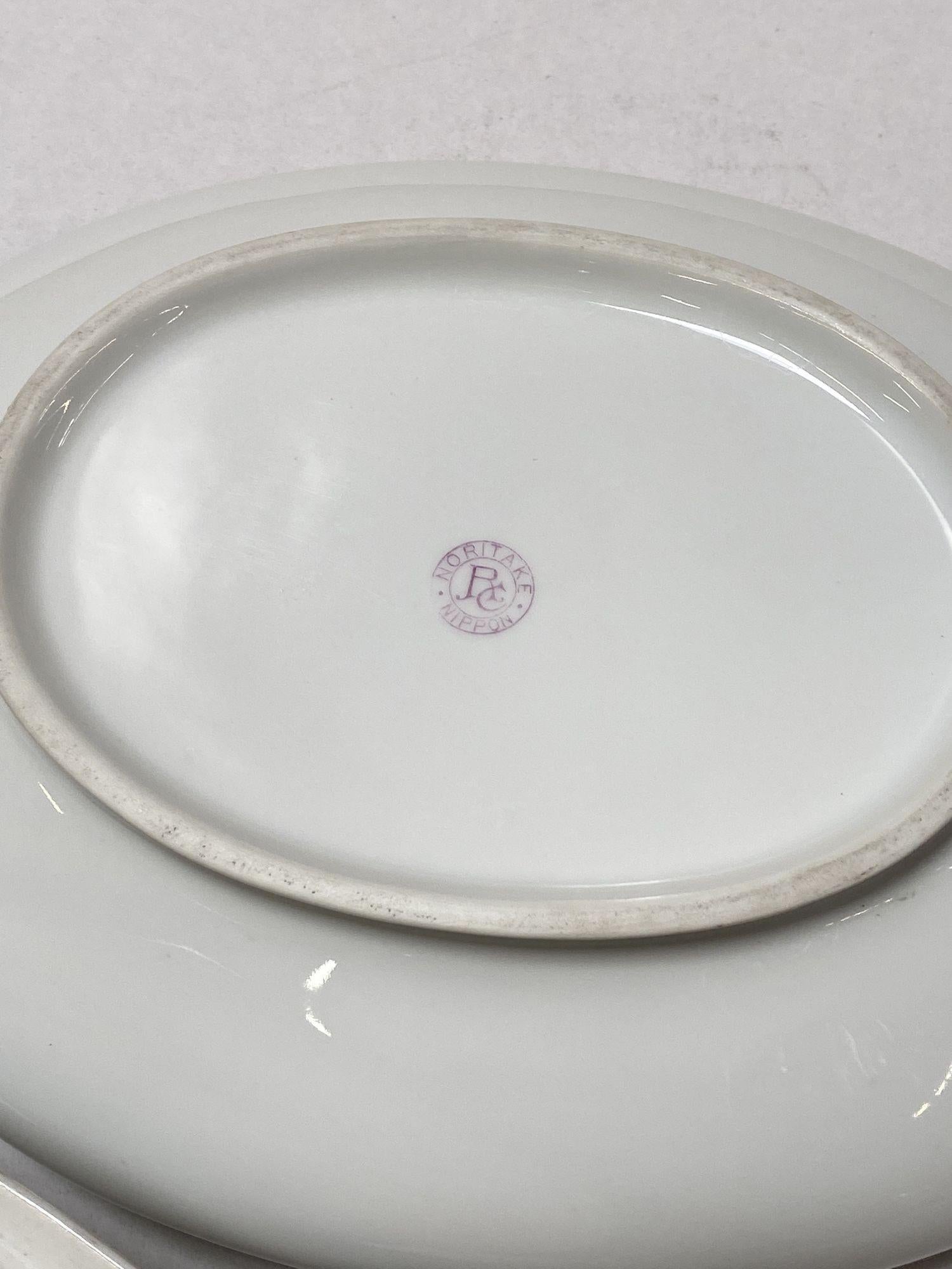 Early 20th Century Noritake Nippon Antique Colonial Covered Vegetable Bowl with Gold Band For Sale