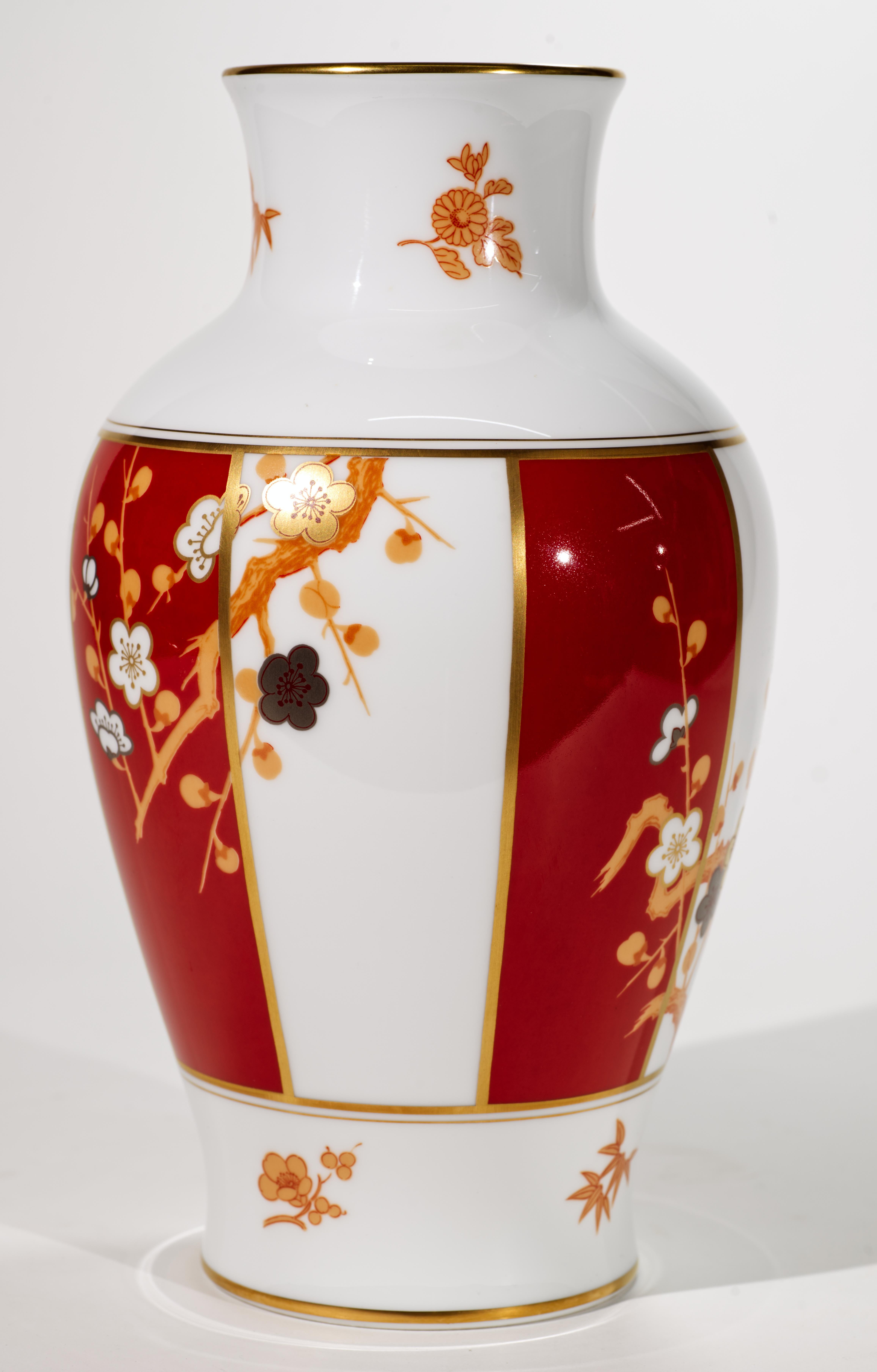 Giapponismo Vaso in porcellana Noritake Okura con decoro tradizionale Sakura in vendita
