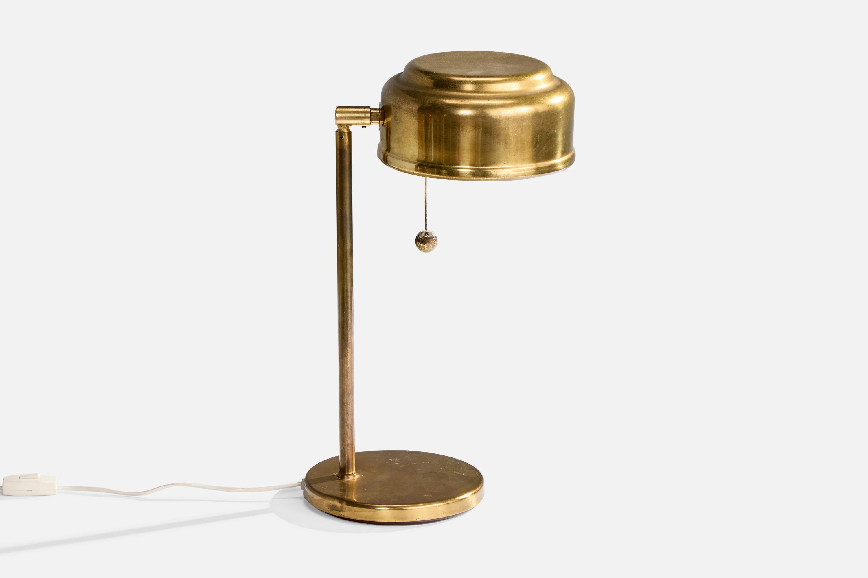 Verstellbare Tischlampe aus Messing, hergestellt von Norlett-Elit, Schweden, ca. 1970er Jahre.

Abmessungen der Lampe (Zoll): 17,75 