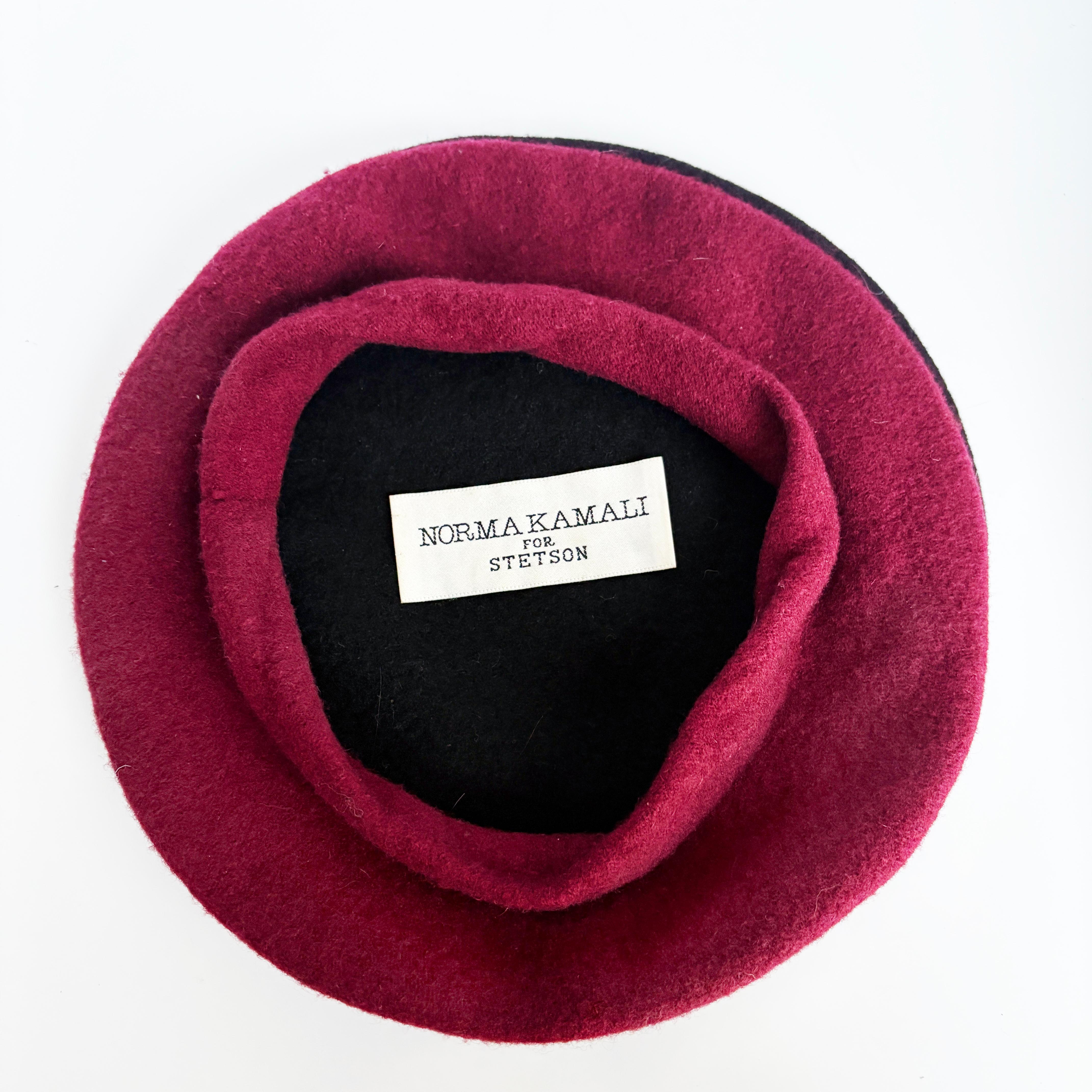 Norma Kamali für Stetson Beret Zweifarbige Burgunderrote Schwarze Wolle Vintage 80er HTF OS im Angebot 8