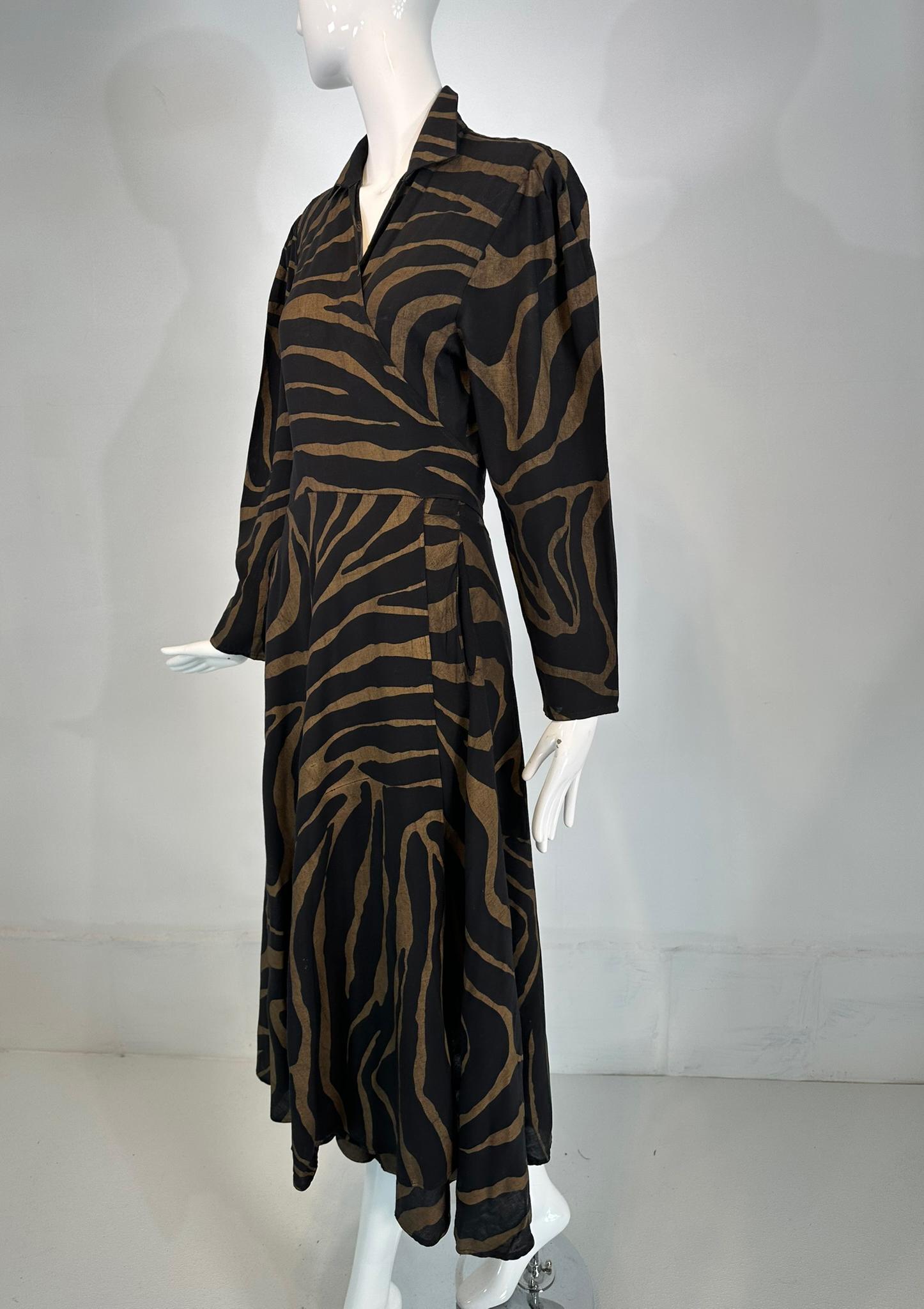 Norma Kamali gold & Black Zebra Print Cotton Wrap Dress 1985 Medium In Good Condition For Sale In West Palm Beach, FL