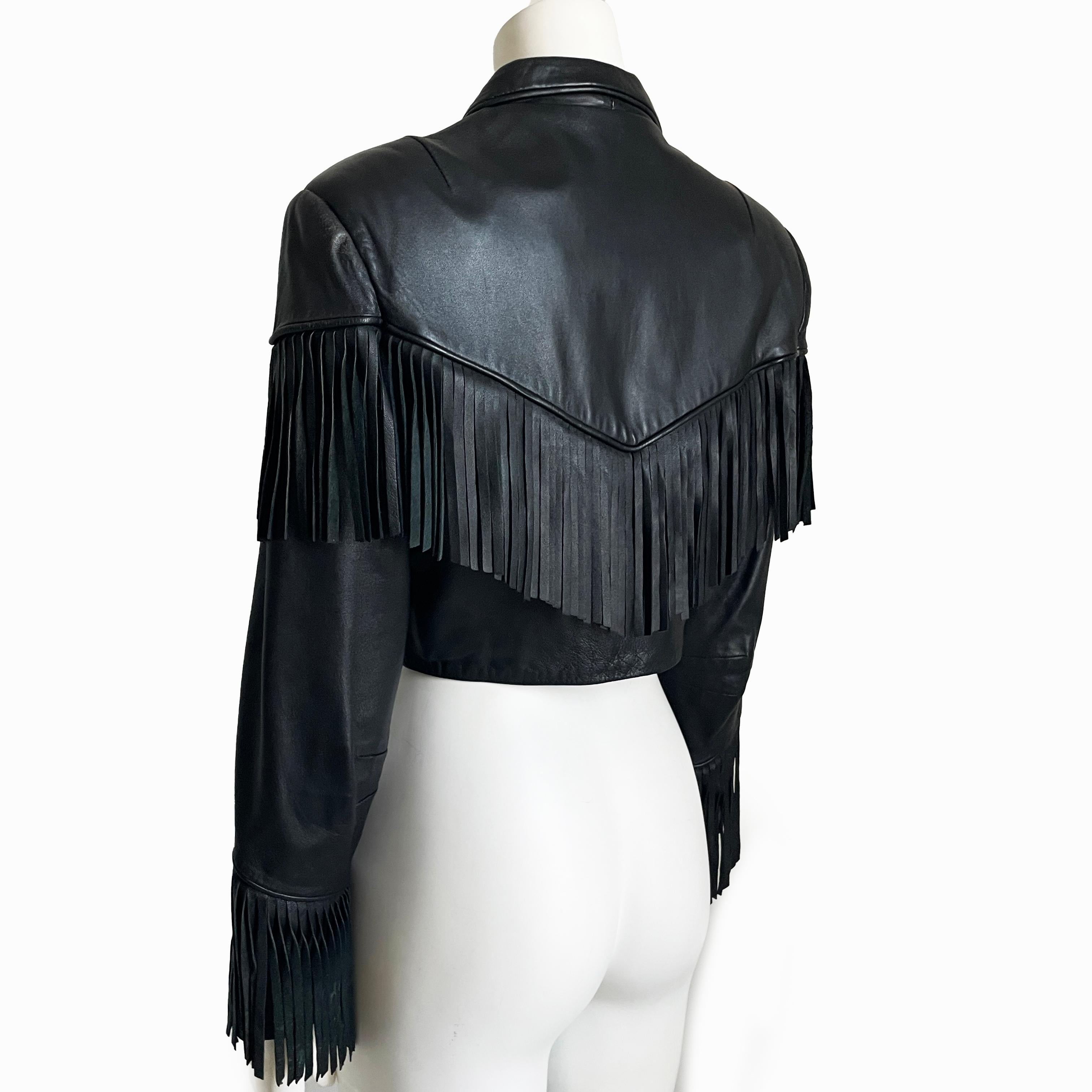Norma Kamali - Veste en cuir noire à franges courtes vintage des années 1990 - Rare rocker Chic en vente 4