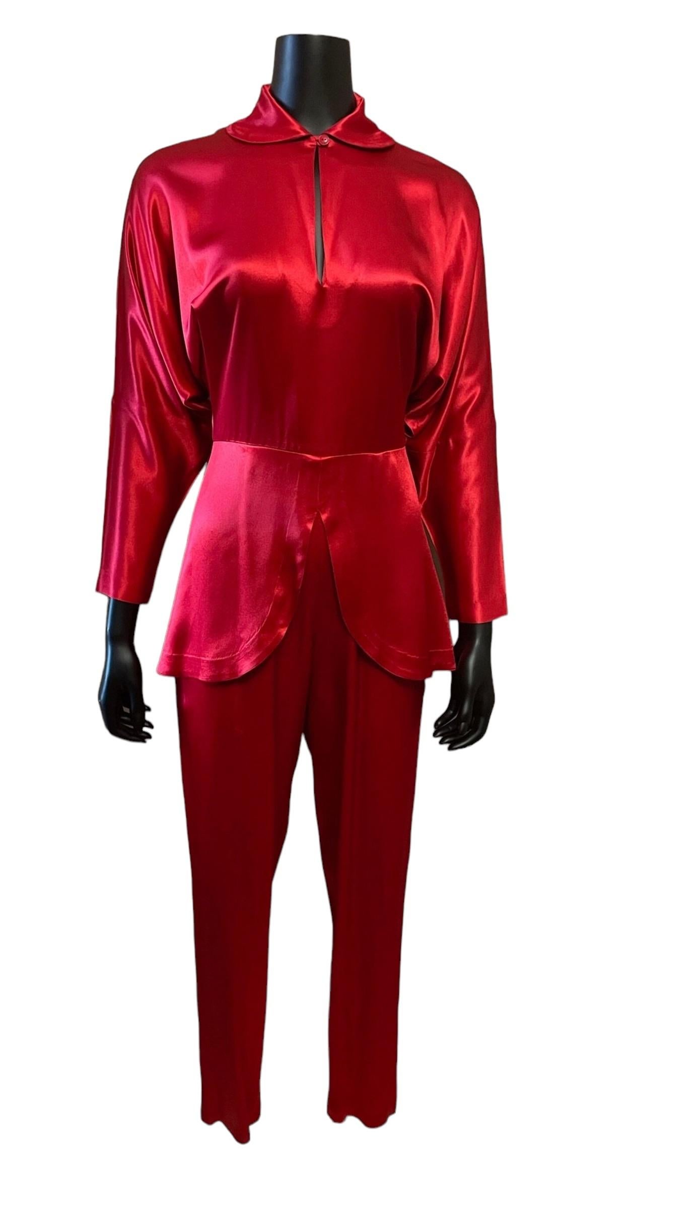 Norma Kamali lipstick red jumpsuit In Excellent Condition For Sale In Brooklyn, NY