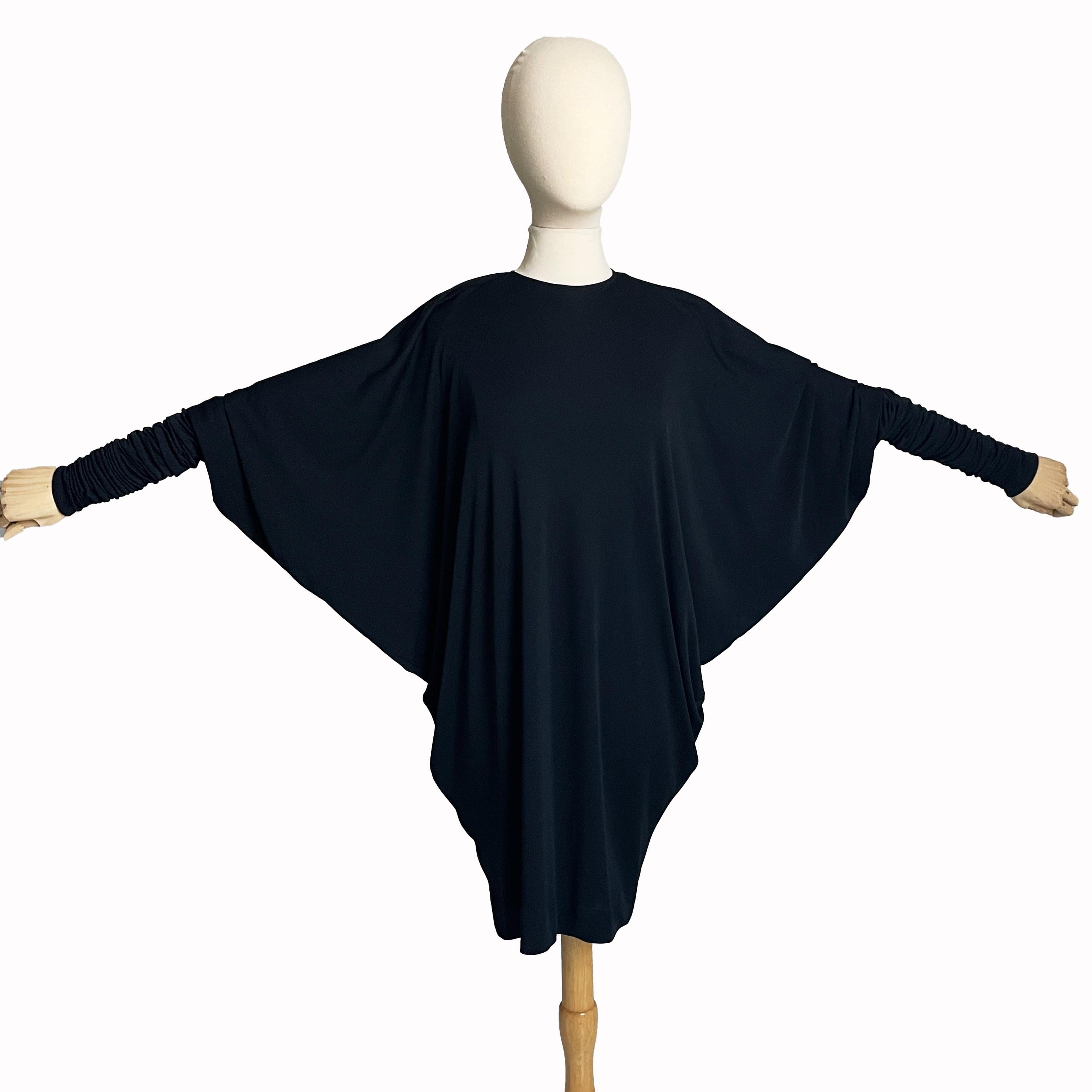 Norma Kamali OMO Dress Black Dolman Scrunchy Batwing Sleeve Vintage 80s Size M  For Sale 1