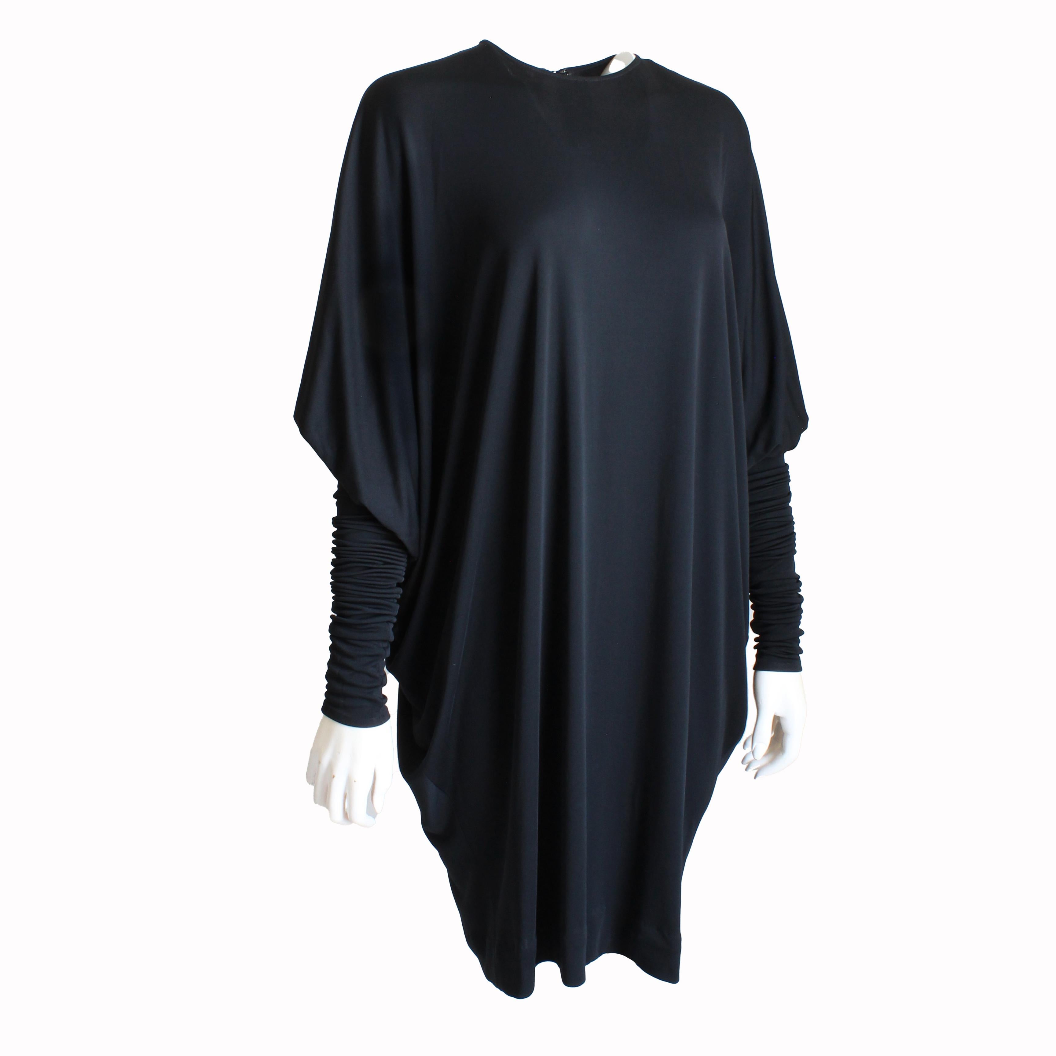 Norma Kamali OMO Dress Black Dolman Scrunchy Batwing Sleeve Vintage 80s Size M  For Sale 3