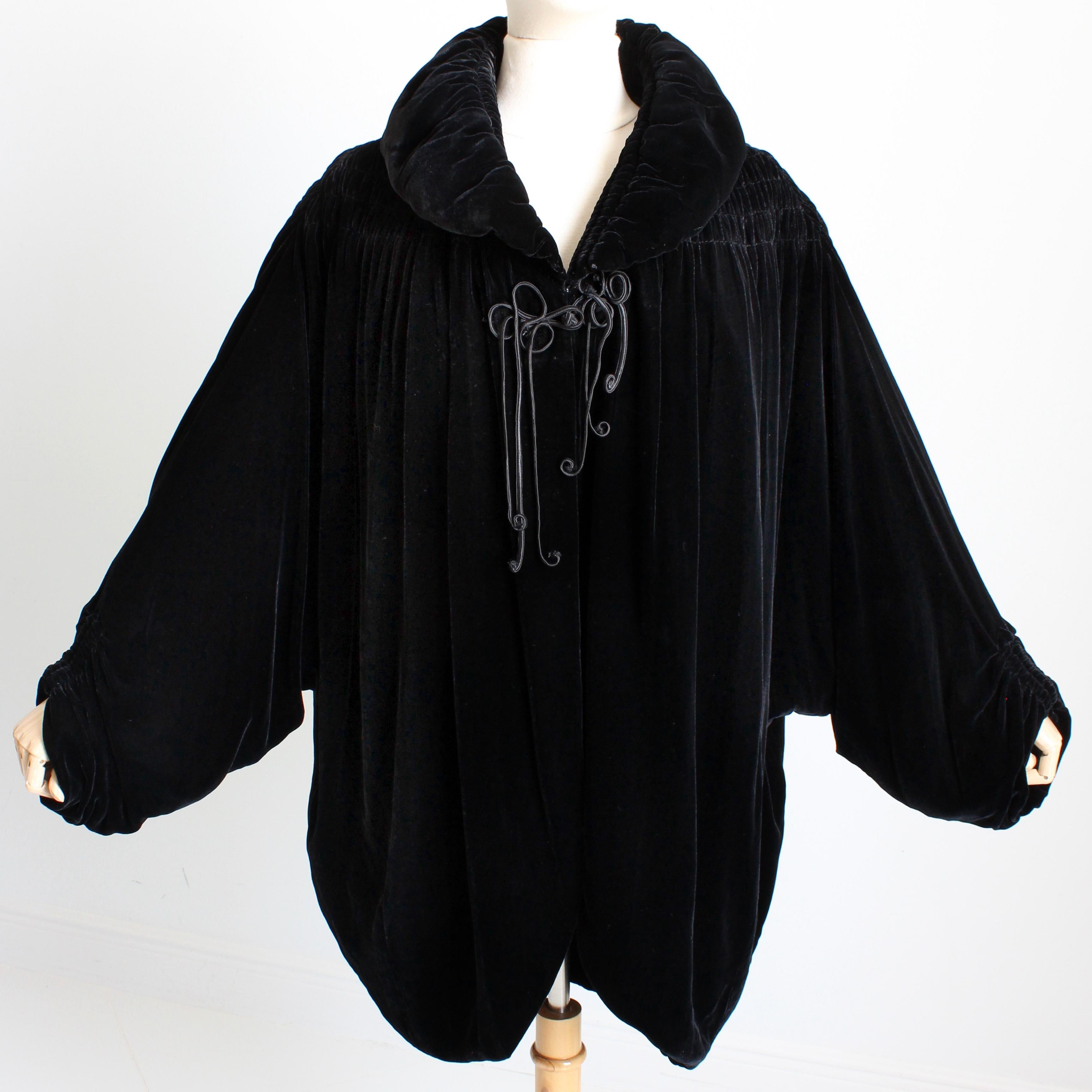 Norma Kamali OMO Jacket Black Silk Velvet Cocoon Batwing Sleeves Shirring 90s  In Good Condition For Sale In Port Saint Lucie, FL