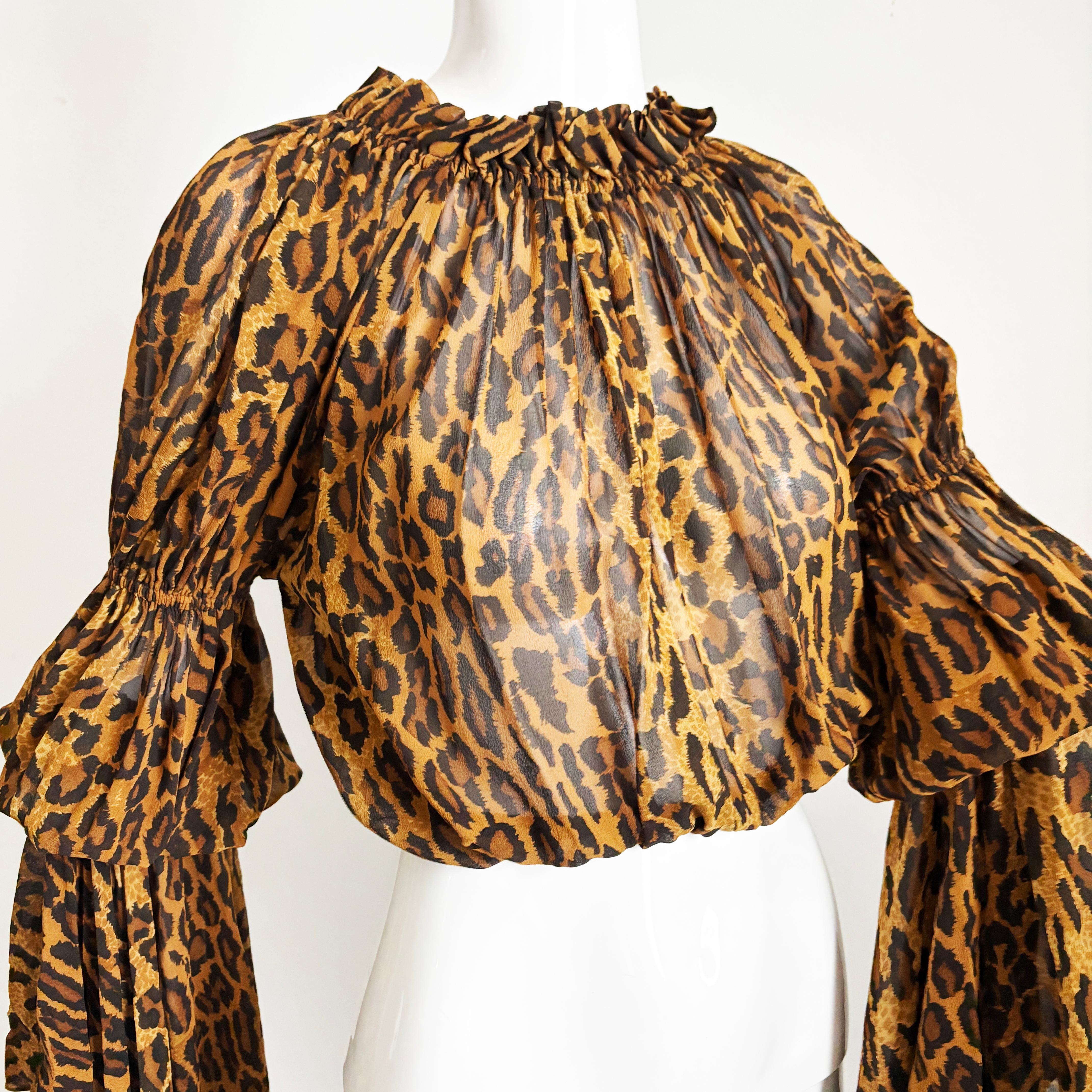 Norma Kamali OMO Leopard Print Blouse Crop Top Oversized Flounce Sleeves 90s HTF en vente 2