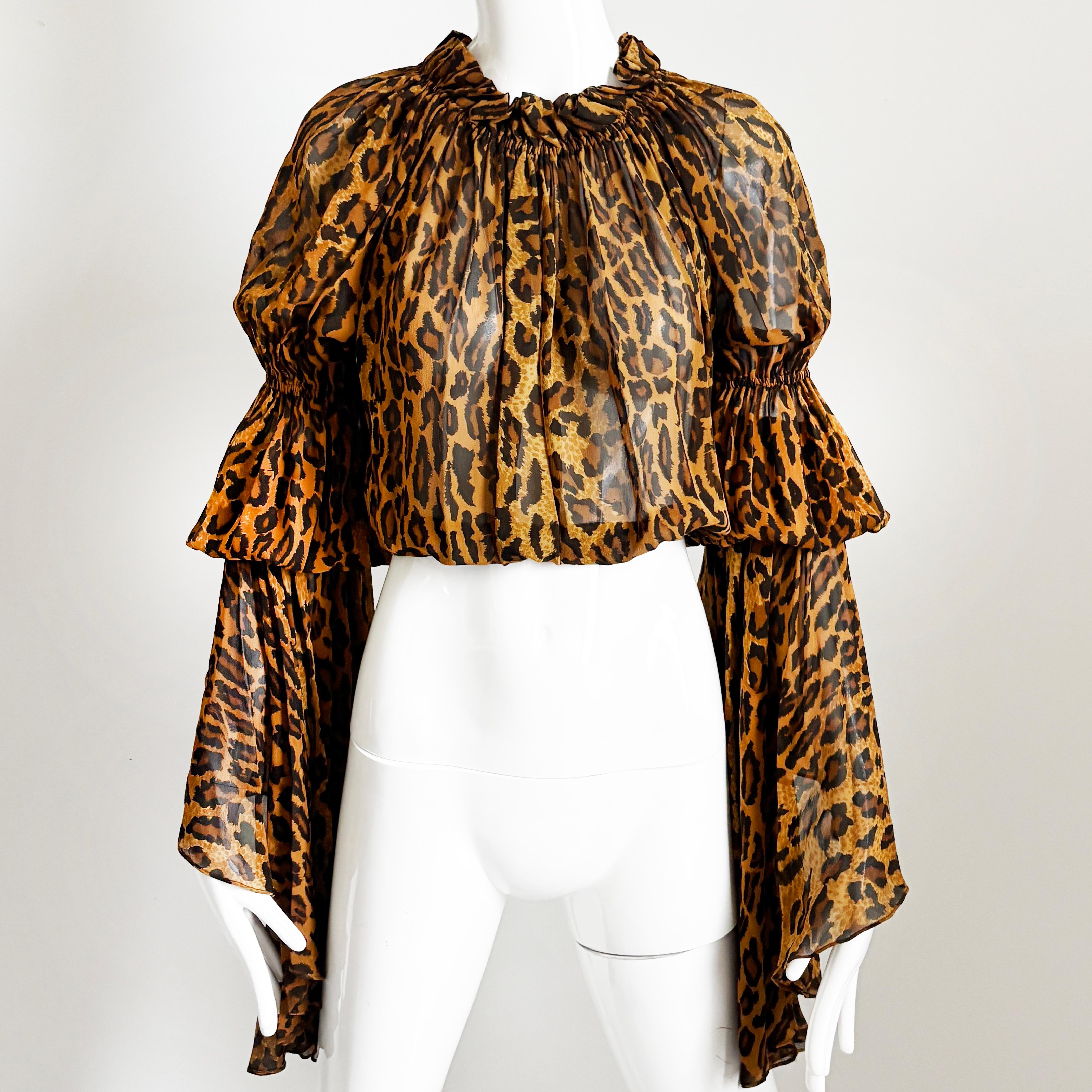 Norma Kamali OMO Leopard Print Blouse Crop Top Oversized Flounce Sleeves 90s HTF en vente 3