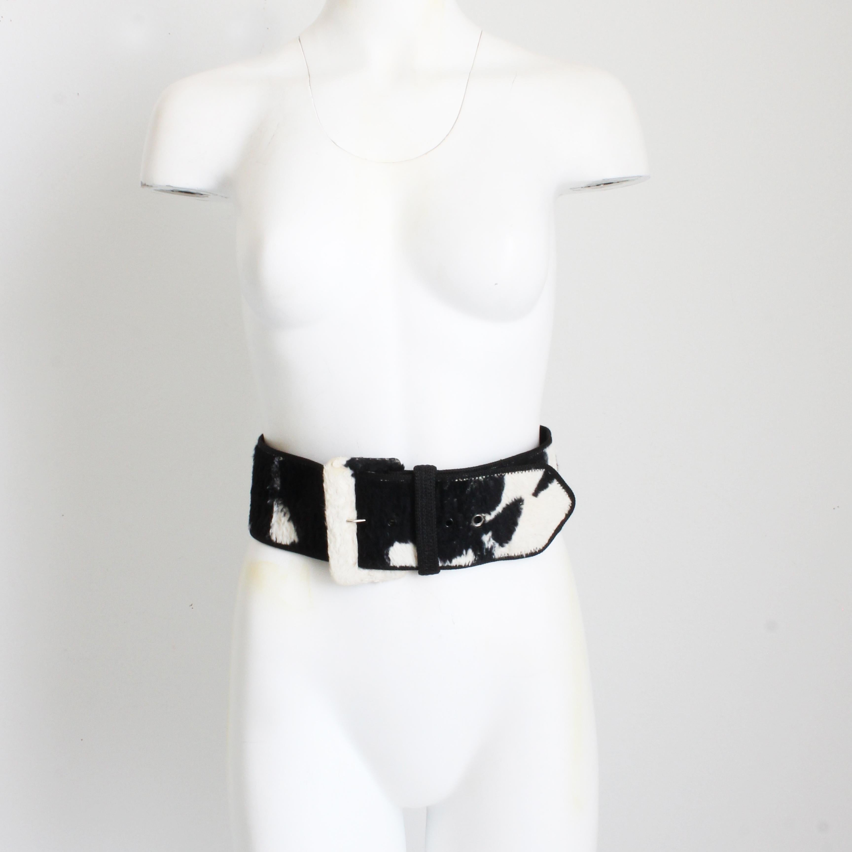 Norma Kamali OMO large ceinture imprimée vache et fausse fourrure vintage rare, taille M, années 90  Unisexe en vente