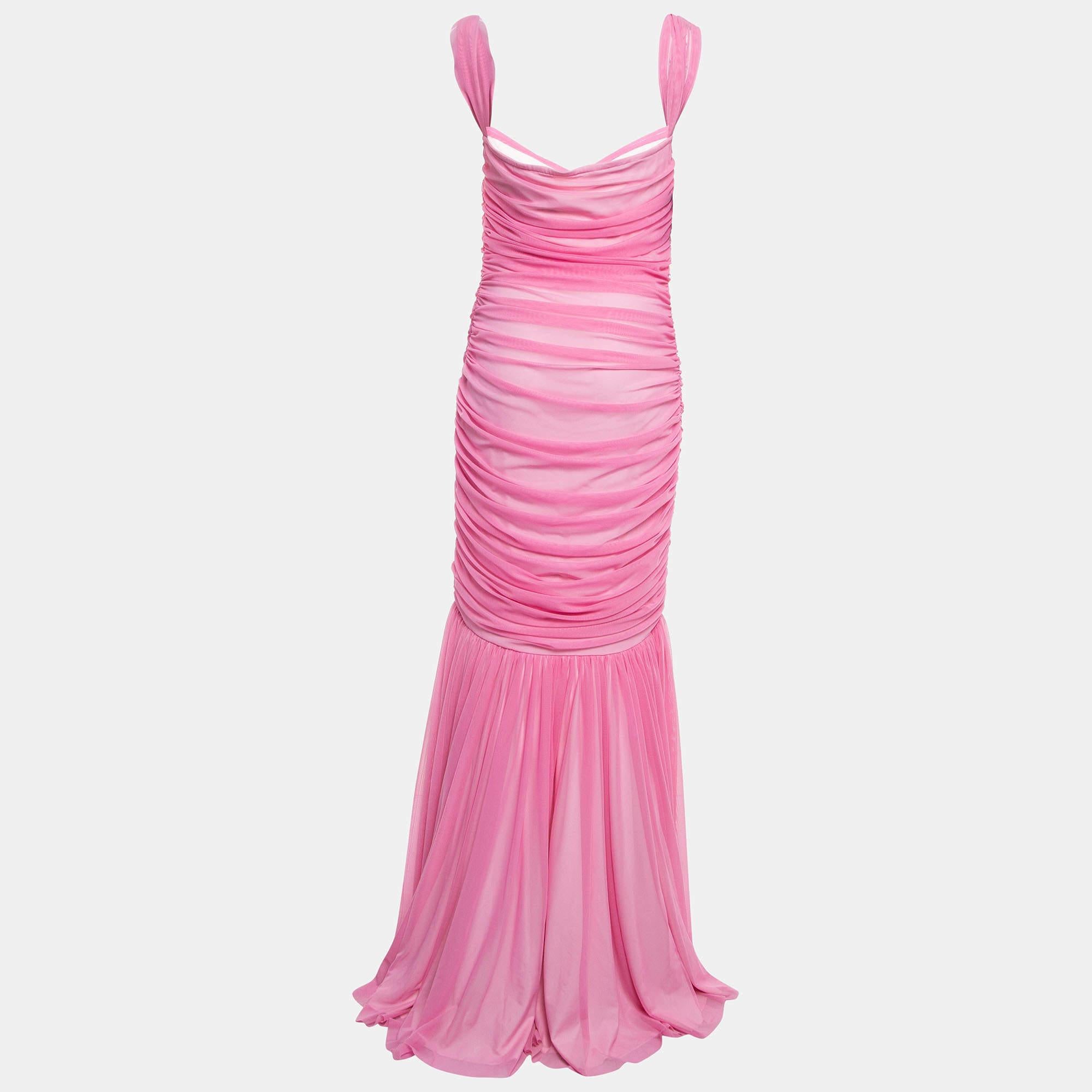 Resplendent, elegant, and gorgeous, this pink fishtail gown is a fabulous choice. It is beautified using stunning details and a stylish neckline. Wear it with statement accessories and a defining clutch.

