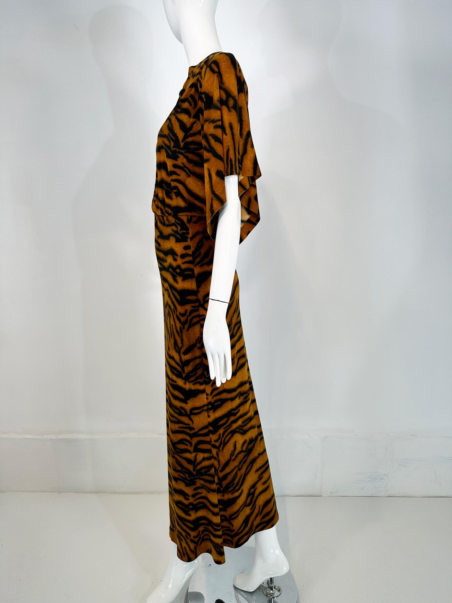 Women's Norma Kamali Tiger Stripe Stretch Jersey Maxi Dress 34 For Sale