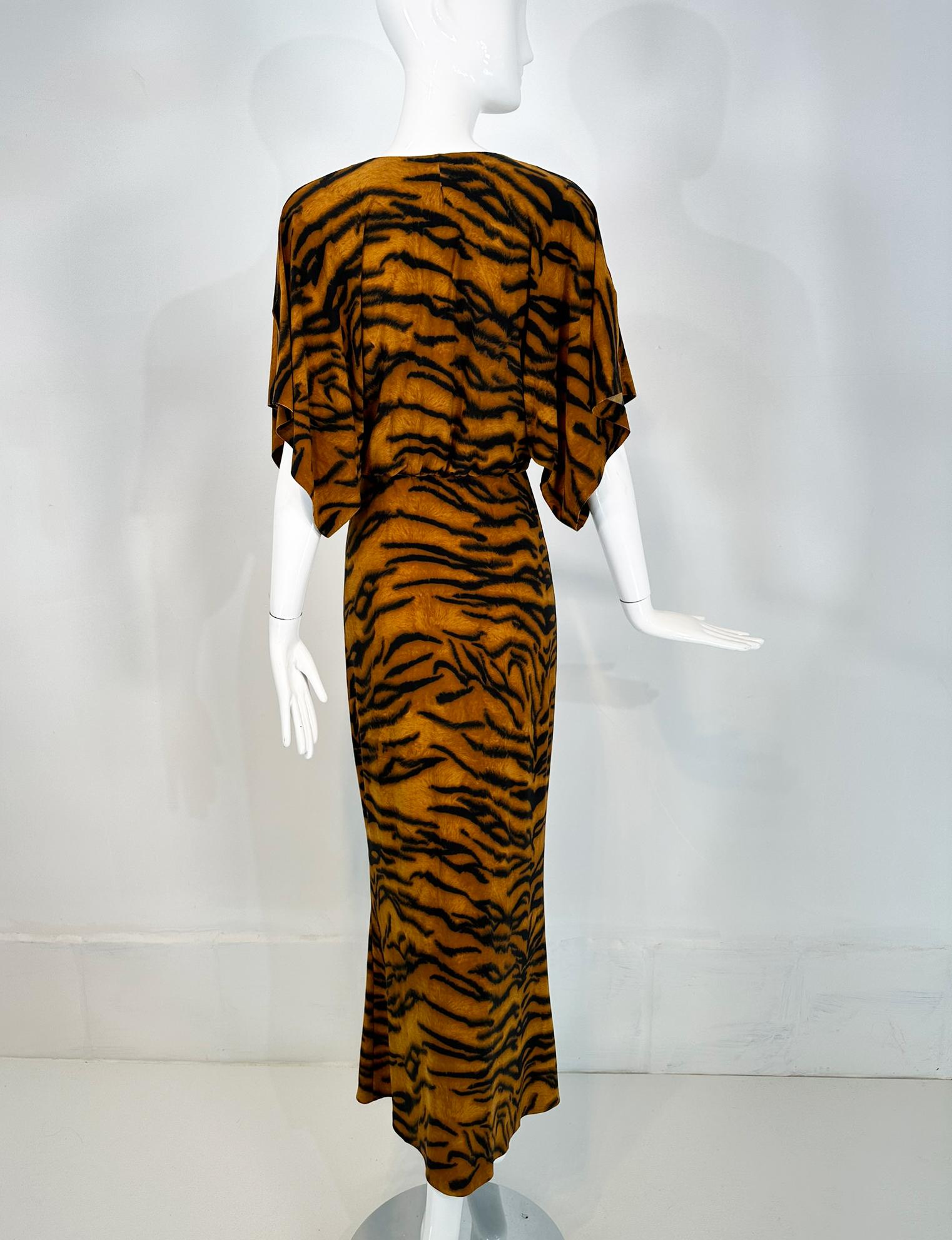 Norma Kamali Tiger Stripe Stretch Jersey Maxi Dress 34 For Sale 2