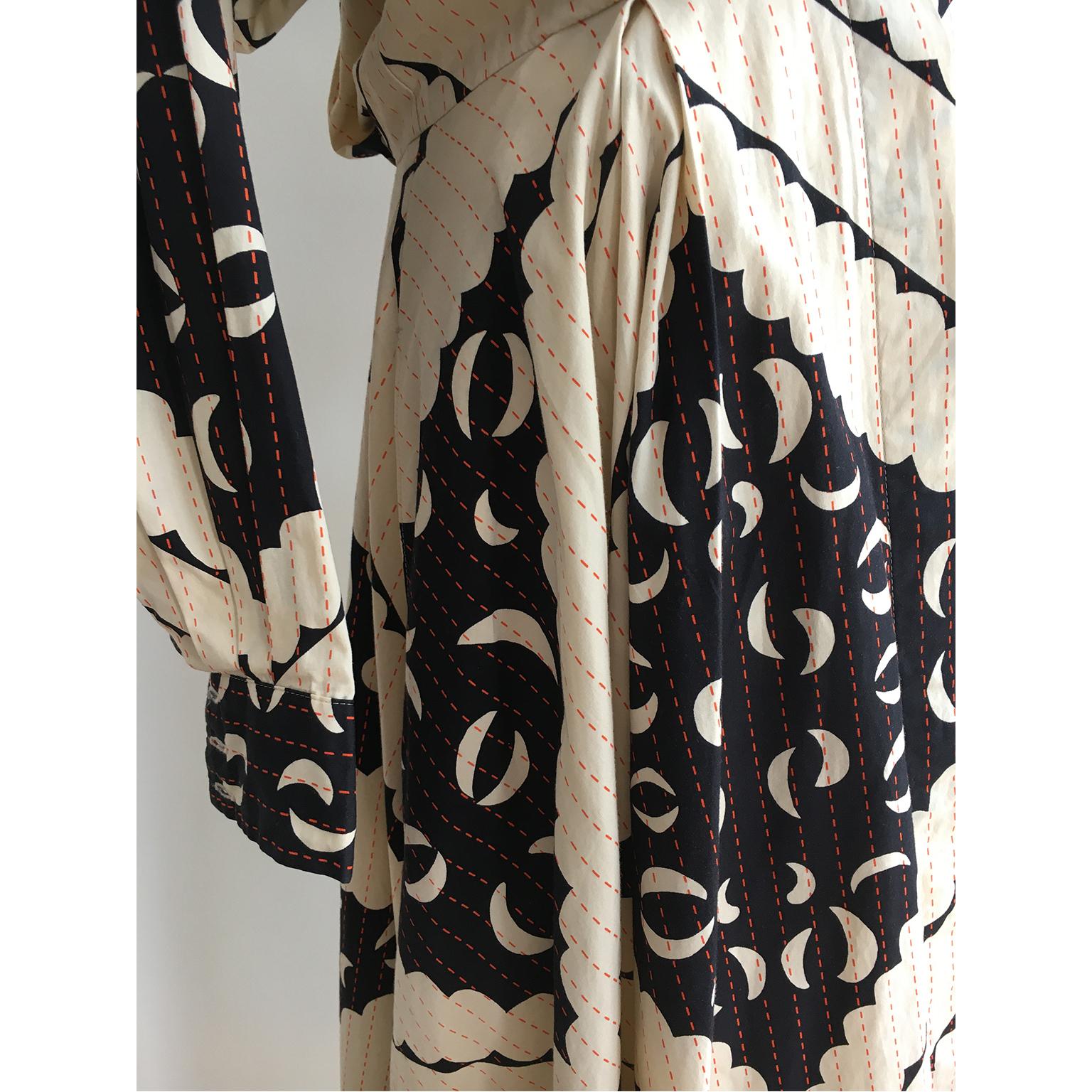 Norma Kamali Vintage Light Beige Black Paper-cutting Printed Dress  In Good Condition For Sale In Berlin, DE