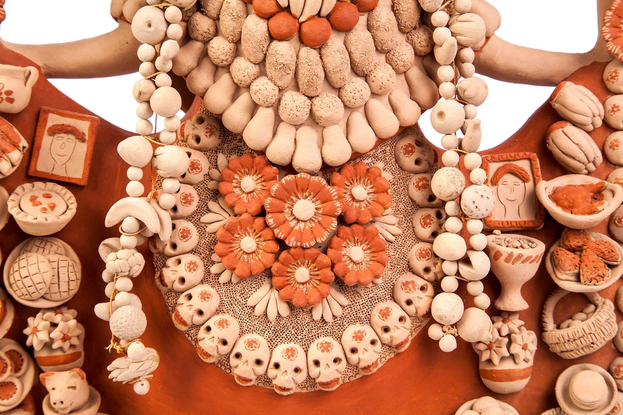 FREE SHIPPING TO WORLDWIDE!

Artisan: Norma Vazquez Gutierrez
MASTERPIECE
Made with natural clay. Hand-modeled technique decorated with colors of natural earthen substances, and cooked in a wood-fired oven.

- Dimensions: 16