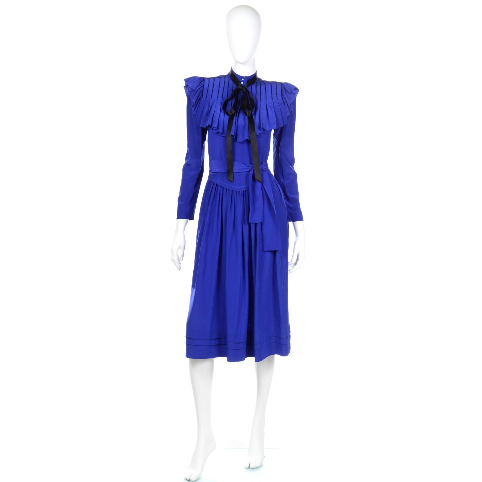 Norma Walters Blue Silk Dress With Detachable Collar & Bow 3
