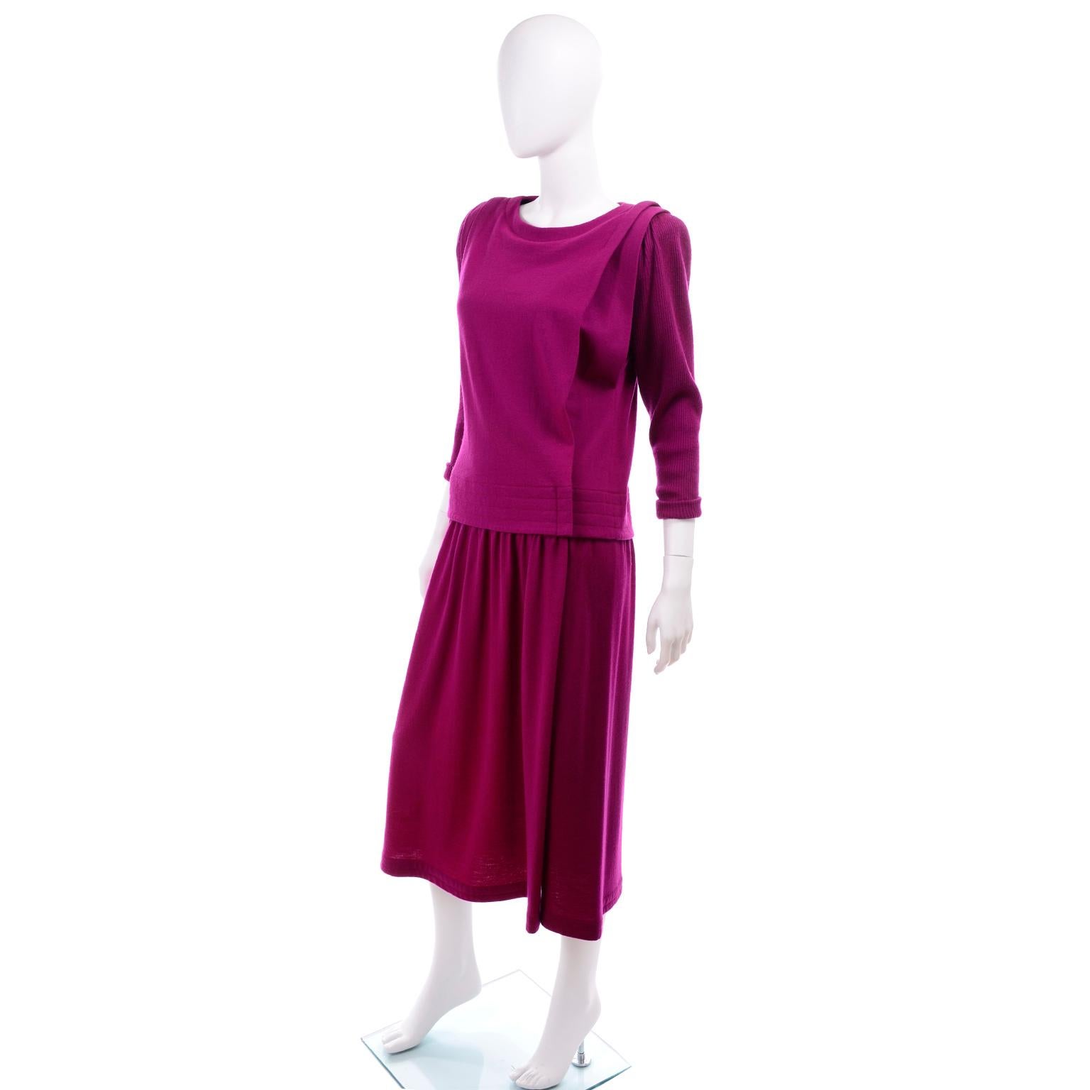 Norma Walters Vintage 1980s Deep Magenta Fuchsia Pink Knit 2 Piece Dress In Excellent Condition For Sale In Portland, OR