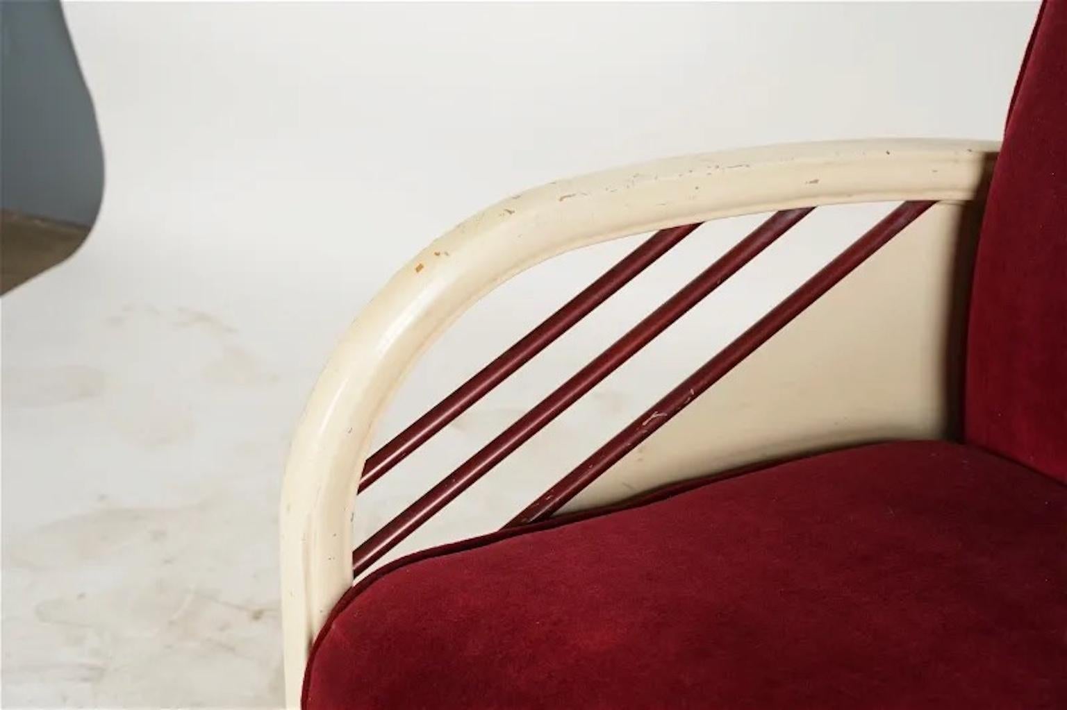 Silla club de hierro esmaltado y mohair atribuida a Norman Bel Geddes en venta 9