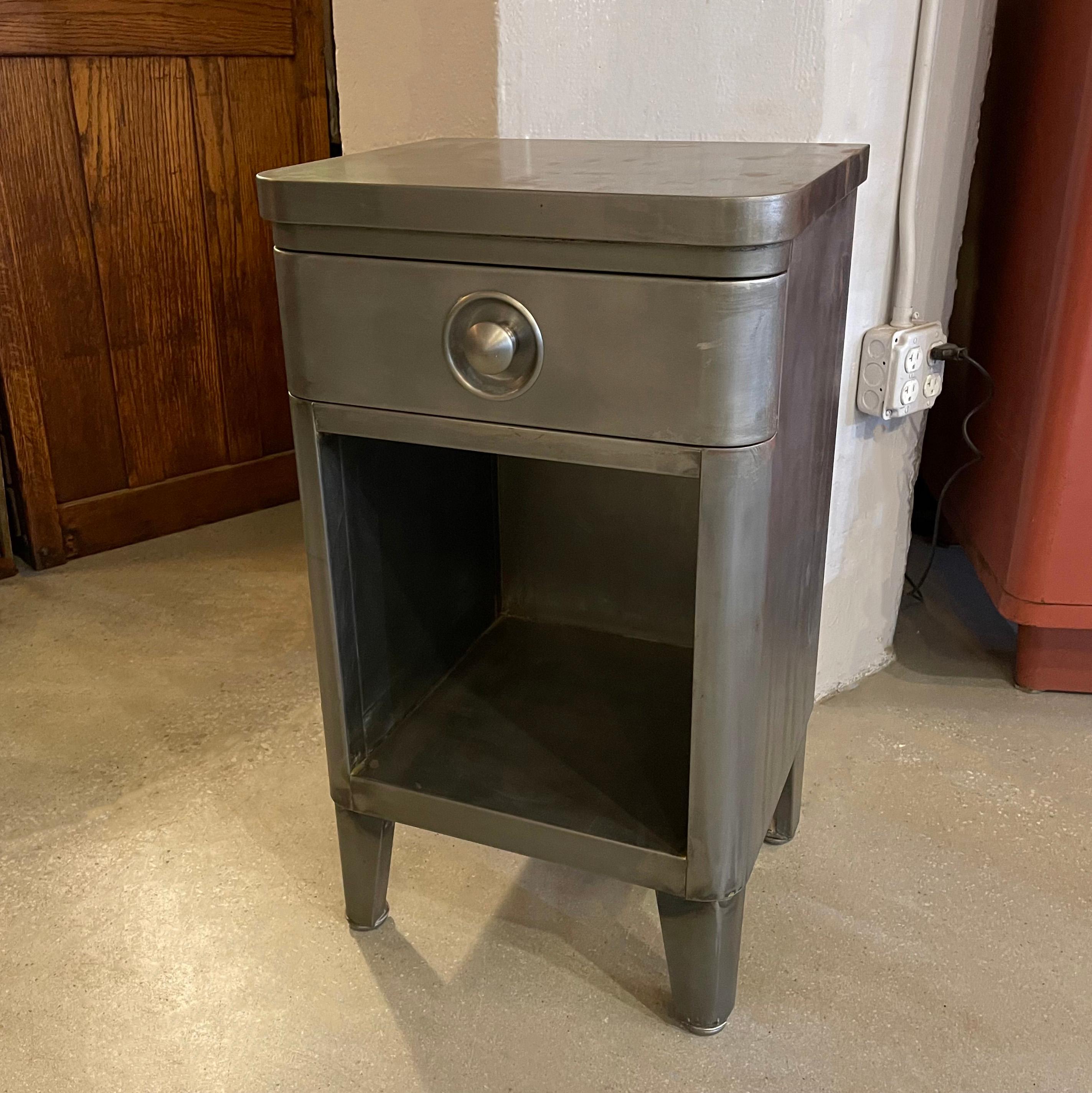 Norman Bel Geddes Brushed Steel Nightstand End Table In Good Condition For Sale In Brooklyn, NY
