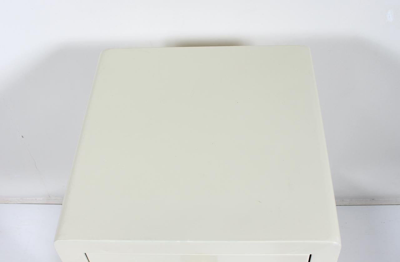 Norman Bel Geddes for Simmons Off White Enameled Steel Night Stand, 1930's For Sale 4