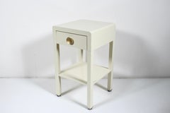 Norman Bel Geddes für Simmons Off-White emaillierter Stahl Night Stand, 1930er Jahre
