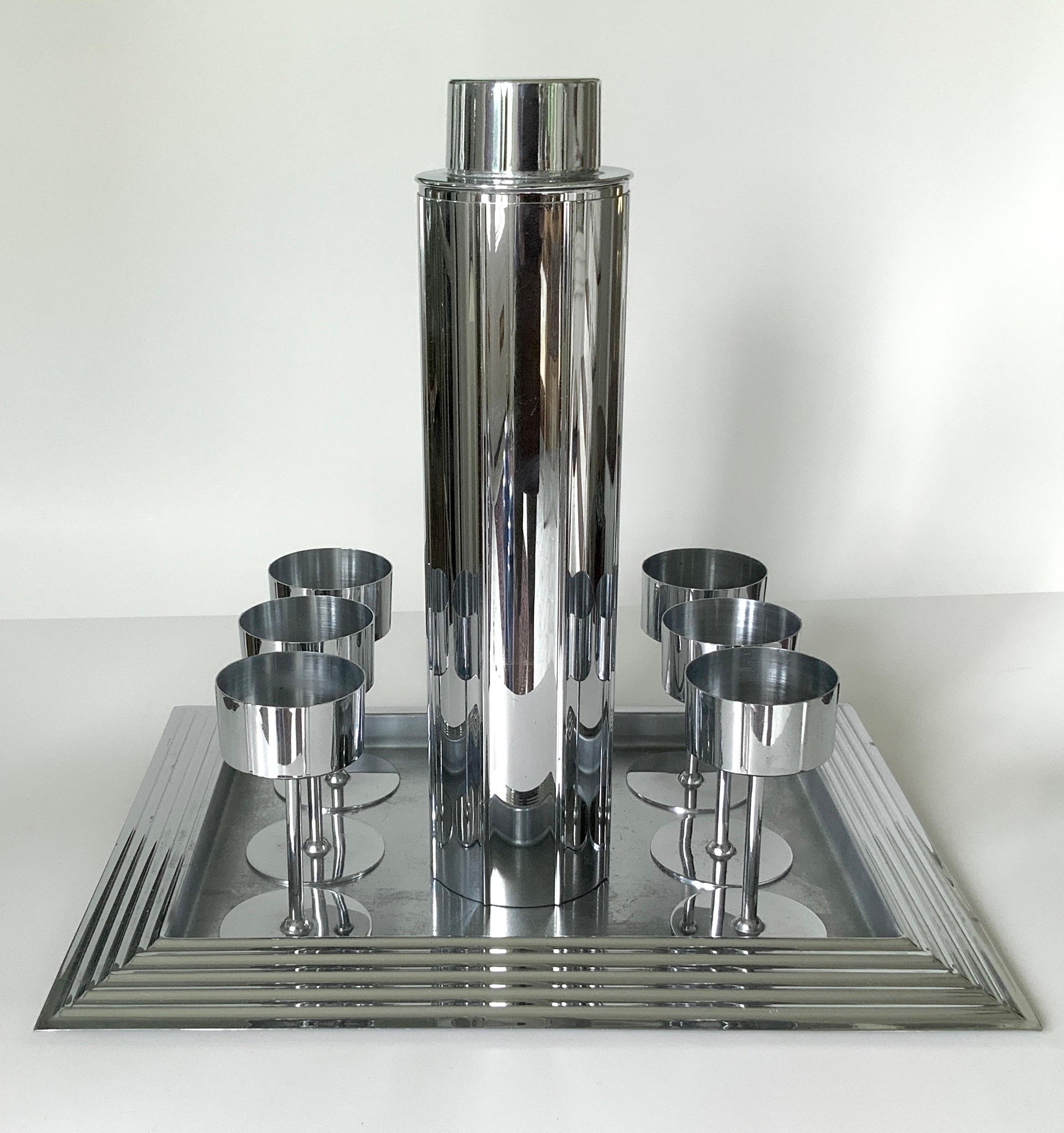 American Norman Bel Geddes Manhattan Skyscraper Cocktail Barware Set