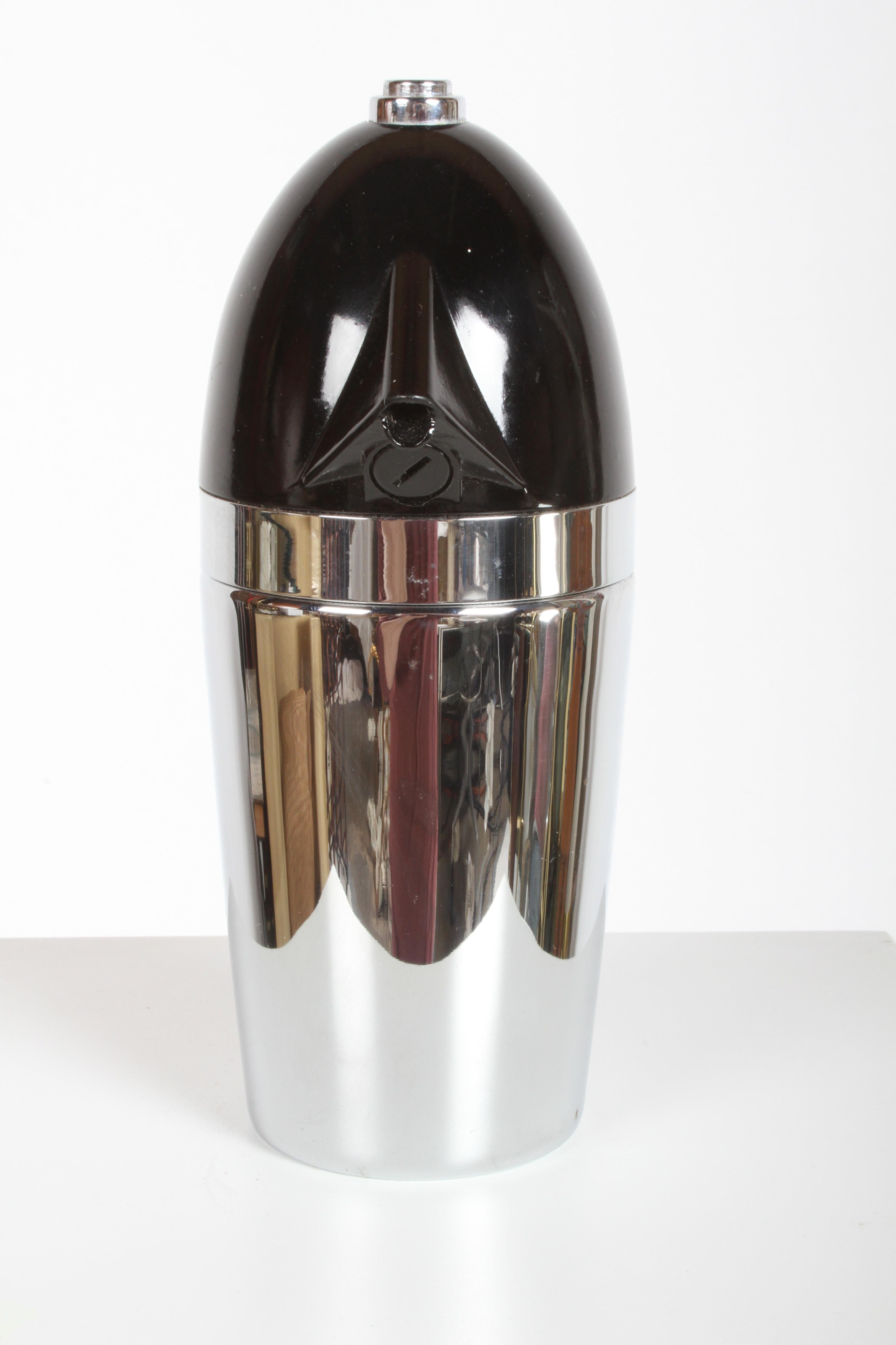 Milieu du XXe siècle Siphon rechargeable Soda King par Norman Bel Geddes, circa 1938, non utilisé en vente