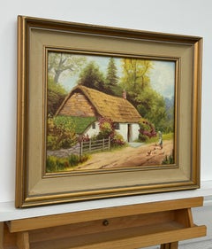 Idilliaco cottage rurale con galline da latte nella campagna d'Irlanda