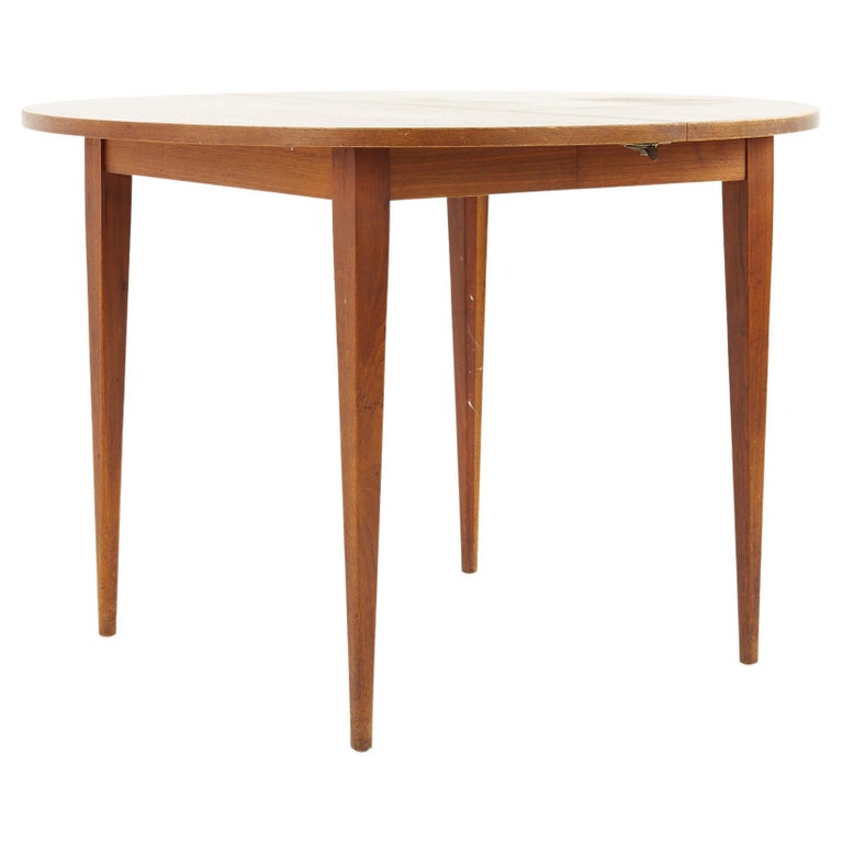 Norman Cherner for Plycraft Mid Century Walnut Round Expanding Dining Table For Sale