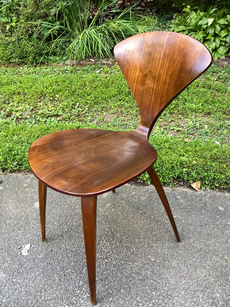 Norman Cherner for Plycraft Set of 6 walnut Chairs In Good Condition For Sale In Philadelphia, PA