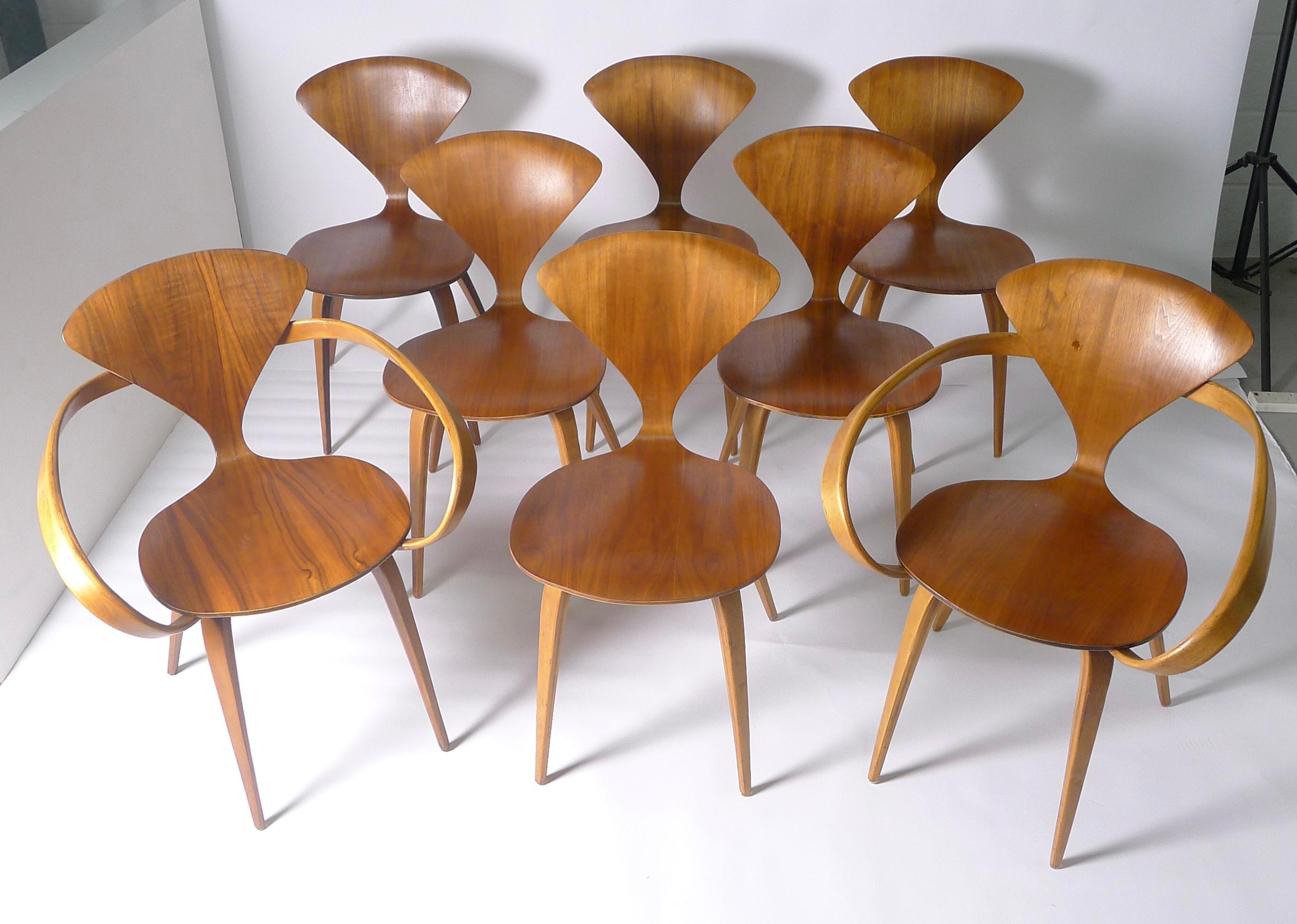 Norman Cherner for Plycraft, Set of 8 Original Chairs with Labels, Walnut Veneer In Good Condition For Sale In Wargrave, Berkshire