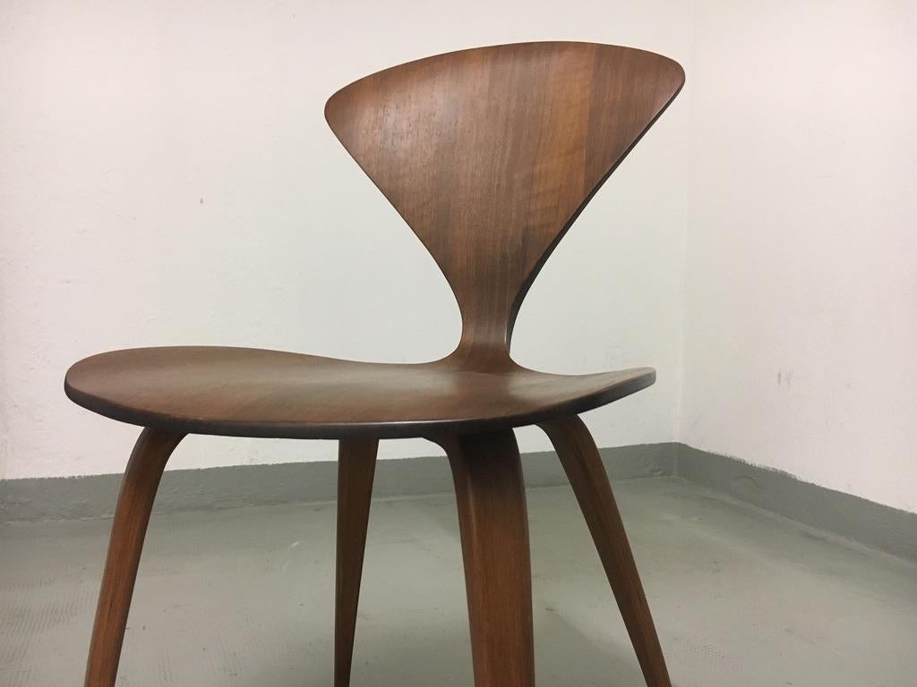Norman Cherner moulded plywood Playcraft Bentwood Chair. US ca. 1950's In Excellent Condition In Geneva, CH