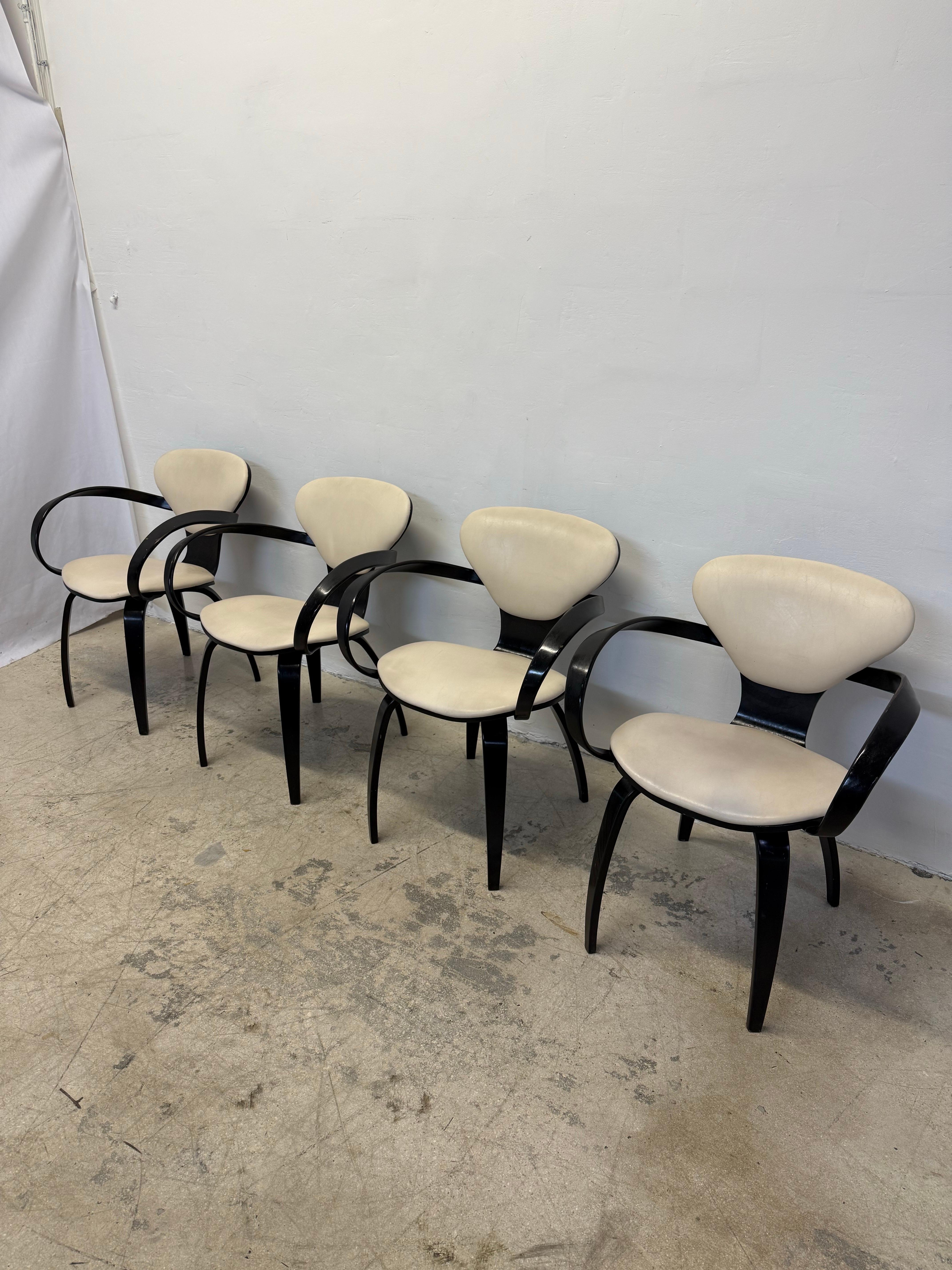 Mid-Century Modern Norman Cherner Pretzel Chairs for Plycraft - Set of Four For Sale