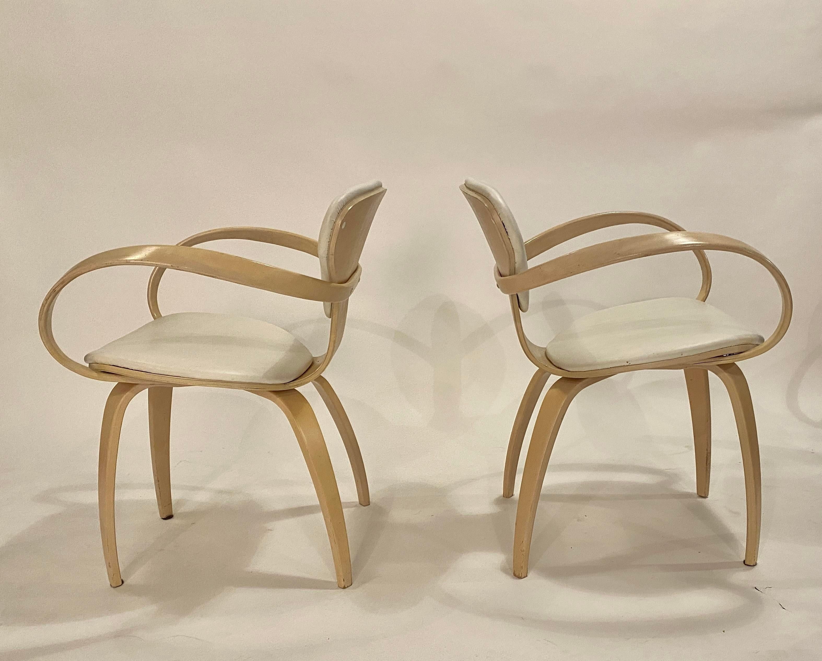 Norman Cherner Pretzel Chairs in Leather and Wood Frame by Plycraft, Set of 4 For Sale 3