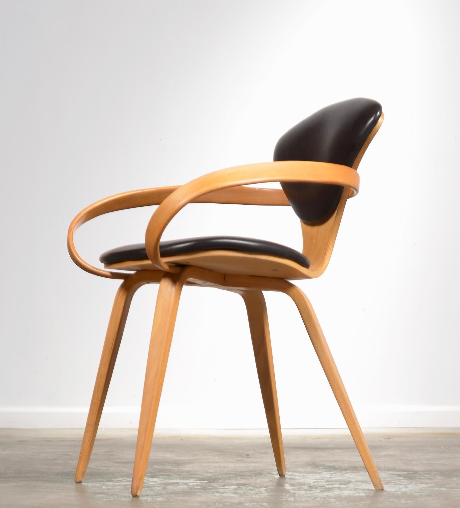 Mid-Century Modern Set of 4 Norman Cherner Pretzel Dining Chairs