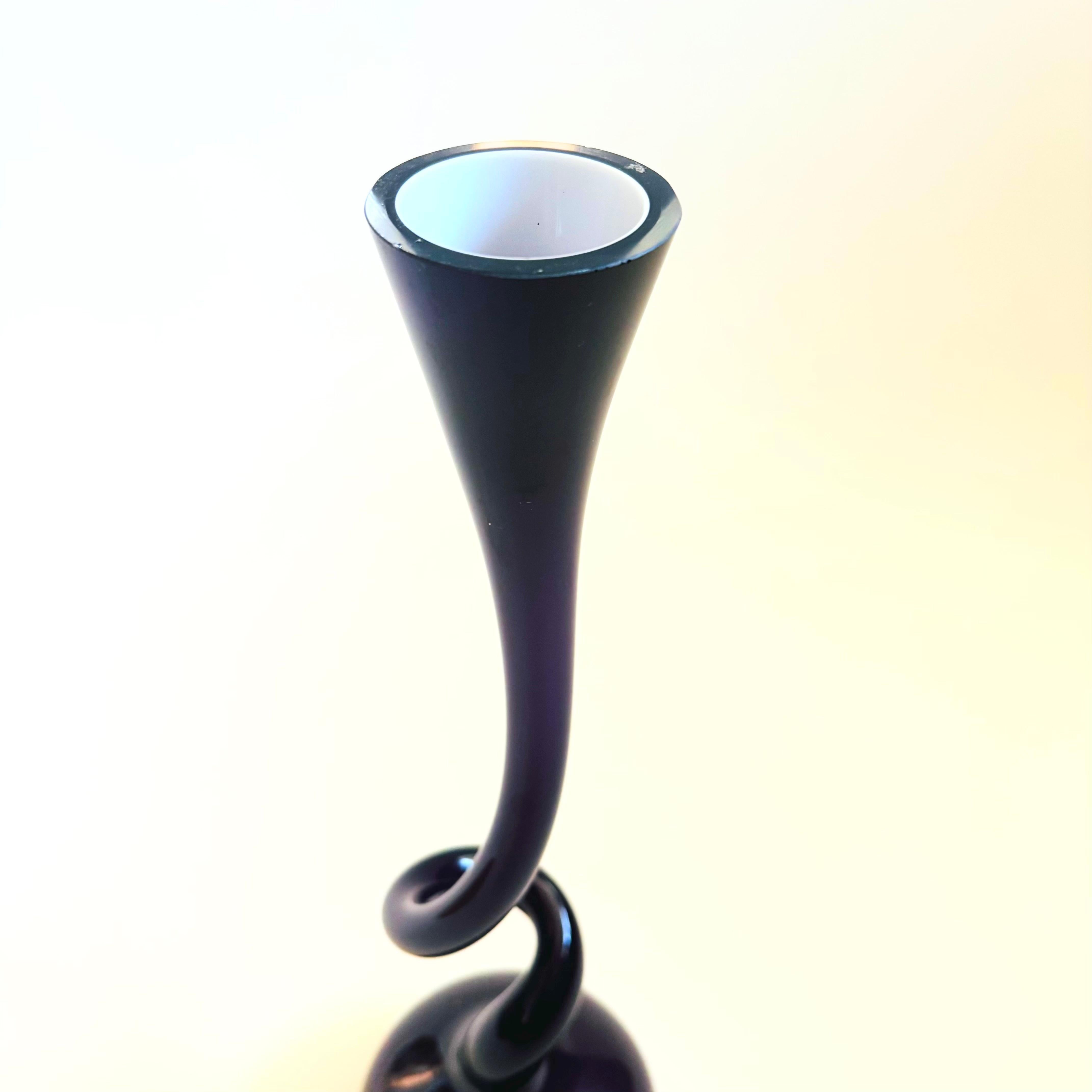 Polacco Vaso Swing in vetro incamiciato viola di Norman Copenhagen in vendita