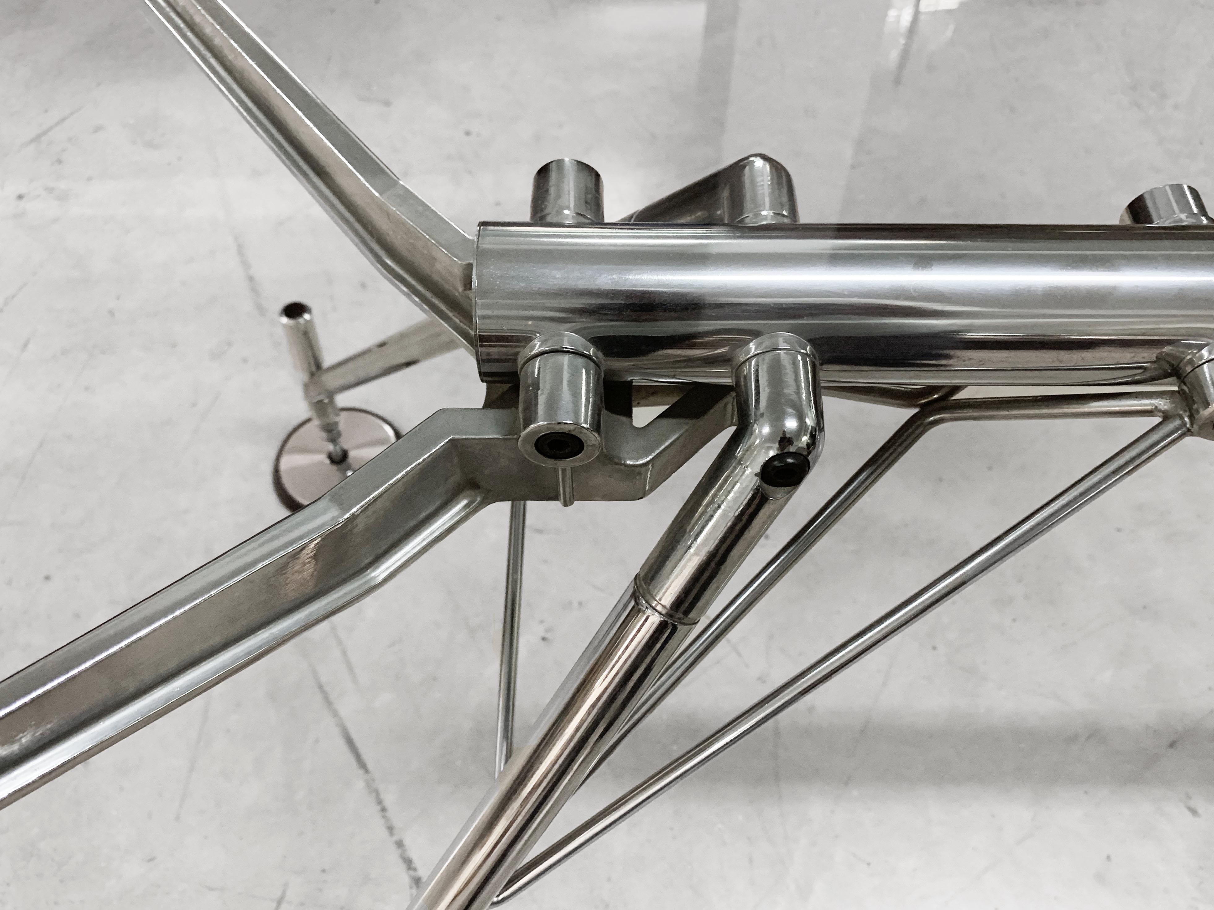 Norman Foster Chromed Metal and Glass Nomos Dining Table for Tecno, Italy, 1986 2