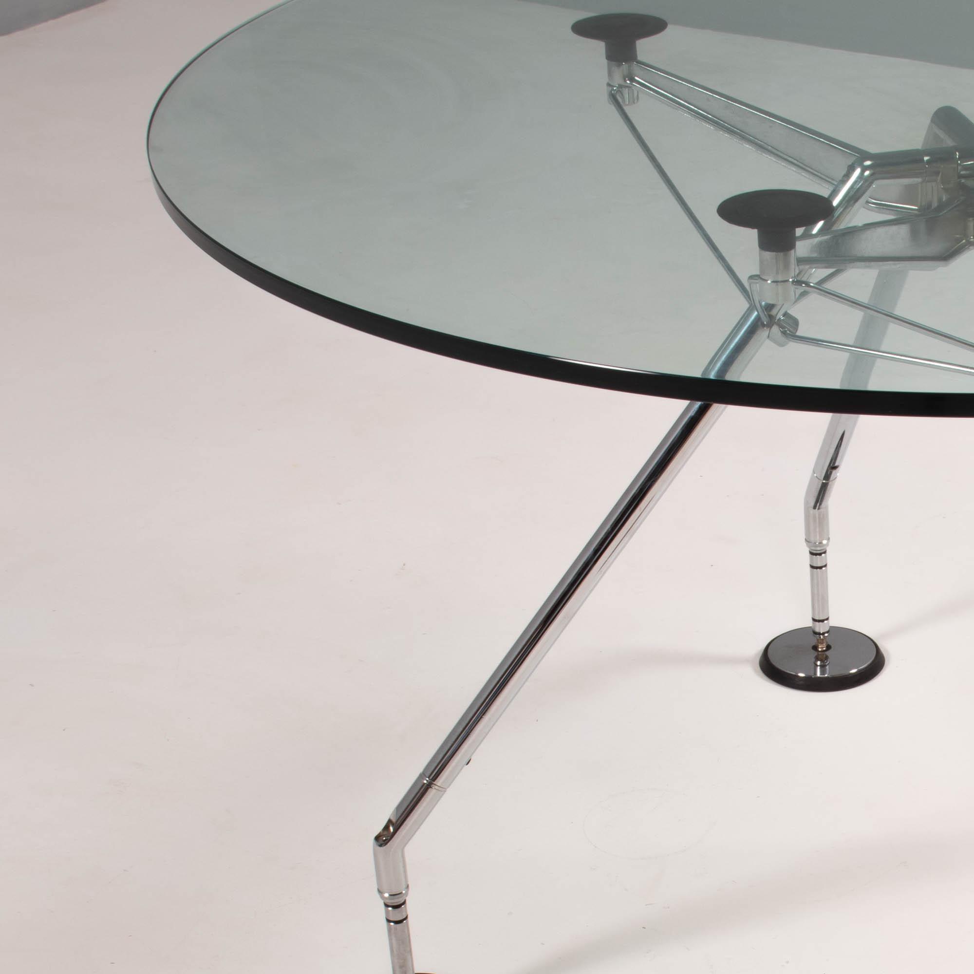 Fin du 20e siècle Table circulaire en verre Norman Foster pour Tecno Nomos, années 1980