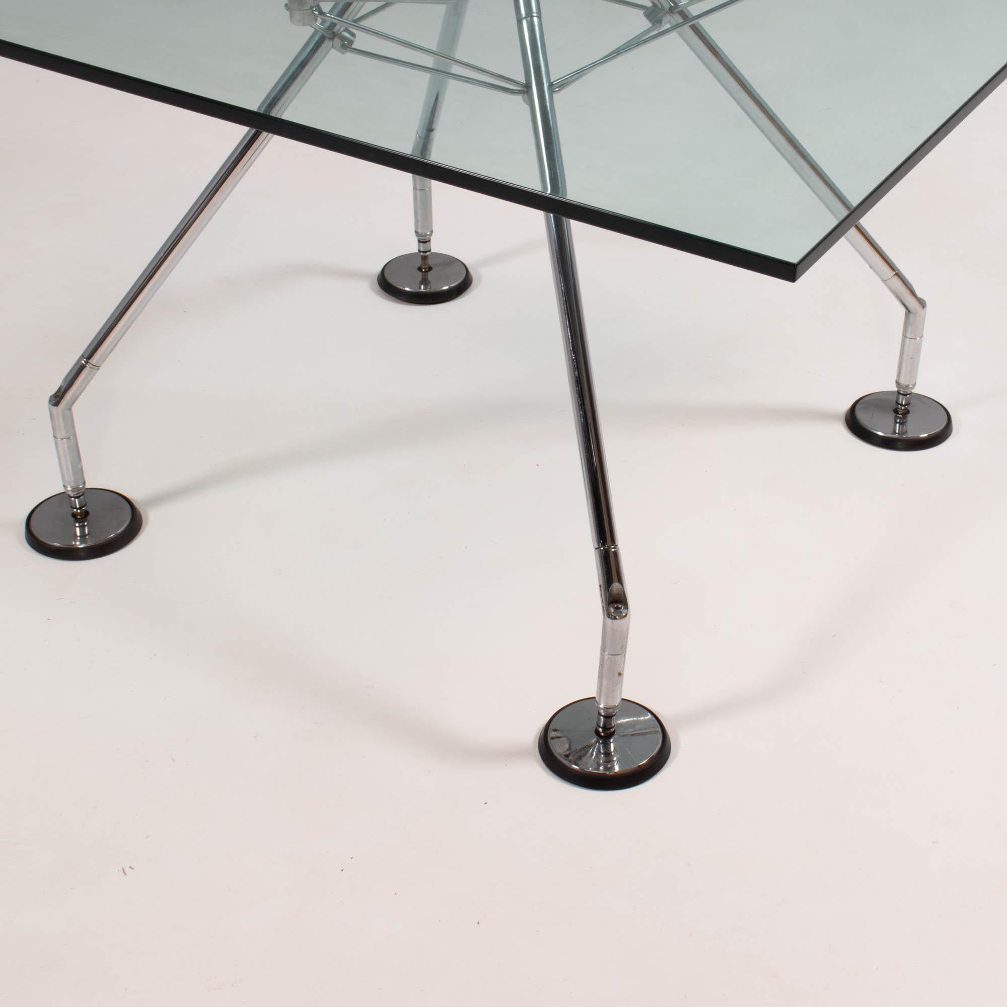 Norman Foster for Tecno Nomos Square Glass Table, 1980s In Good Condition In London, GB