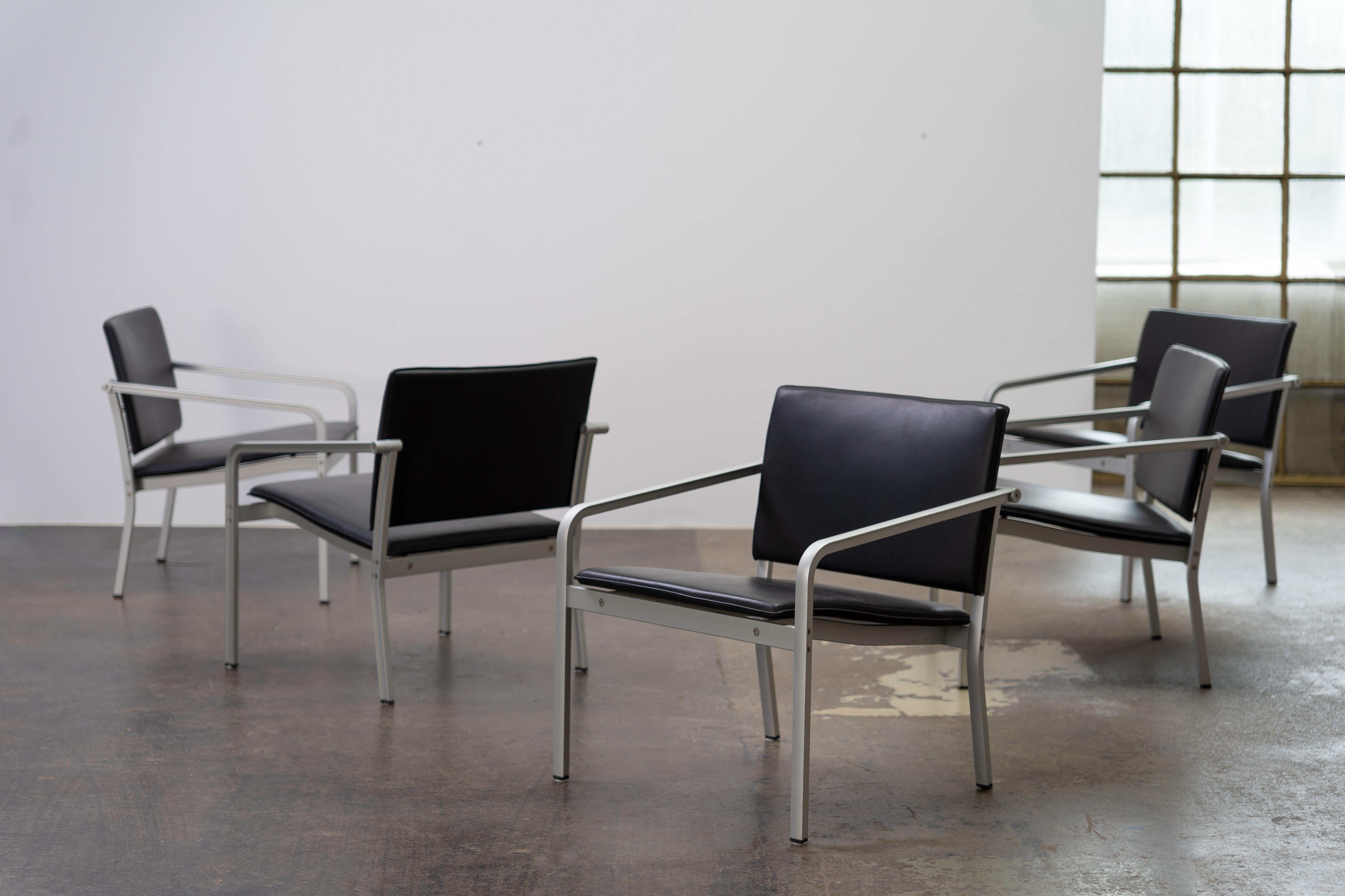 Norman Foster Lounge Chairs, Model A 903PF for Thonet

Stunning A 903PF lounge chairs, designed by celebrated architect Norman Foster for Thonet. These chairs showcase Foster’s hallmark combination of minimalist elegance and ergonomic comfort.

The